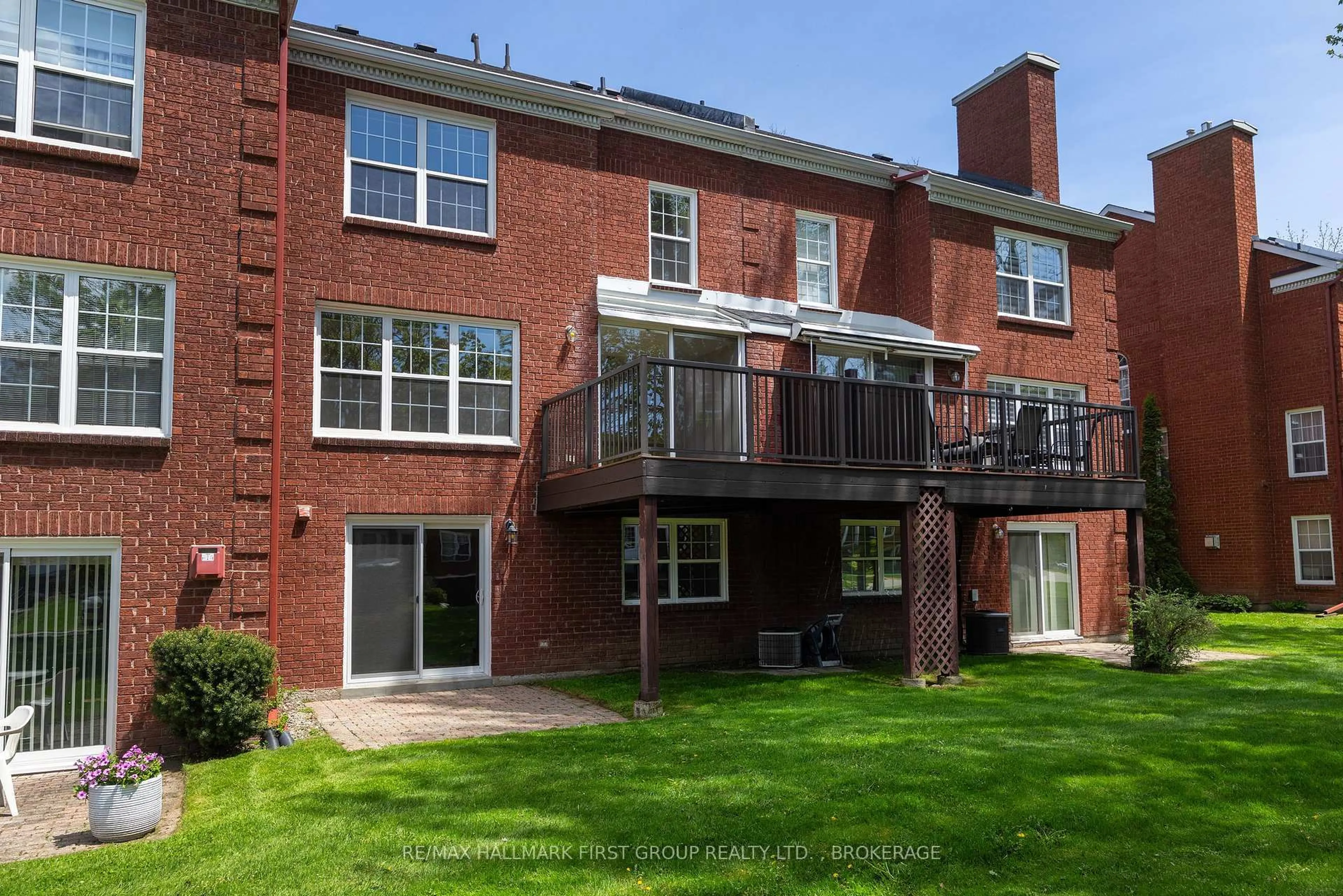 Unknown for 15 Country Club Pl, Brockville Ontario K6V 6T7