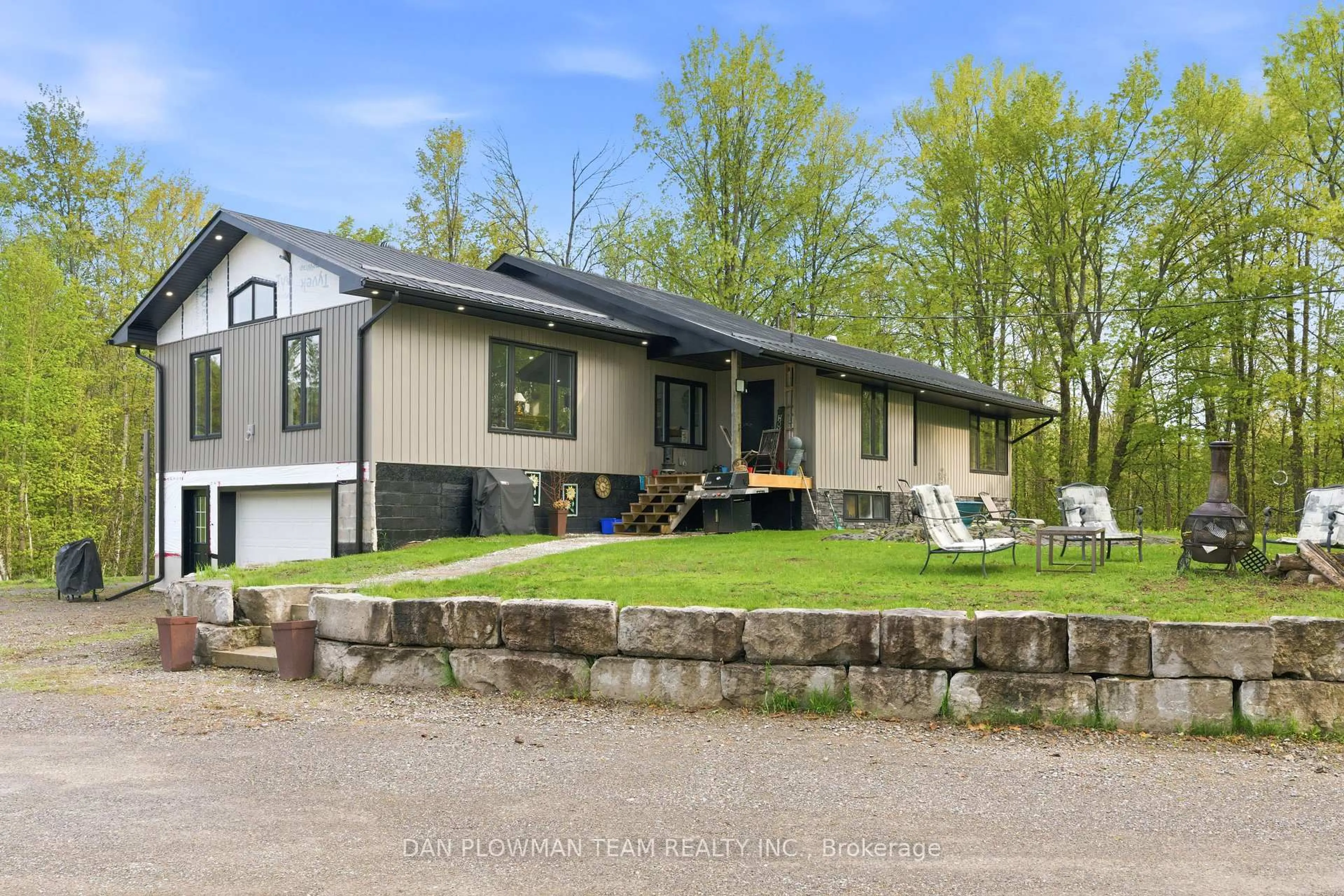 A pic from outside/outdoor area/front of a property/back of a property/a pic from drone, street for 377 Balmer Rd, North Kawartha Ontario K0L 1A0