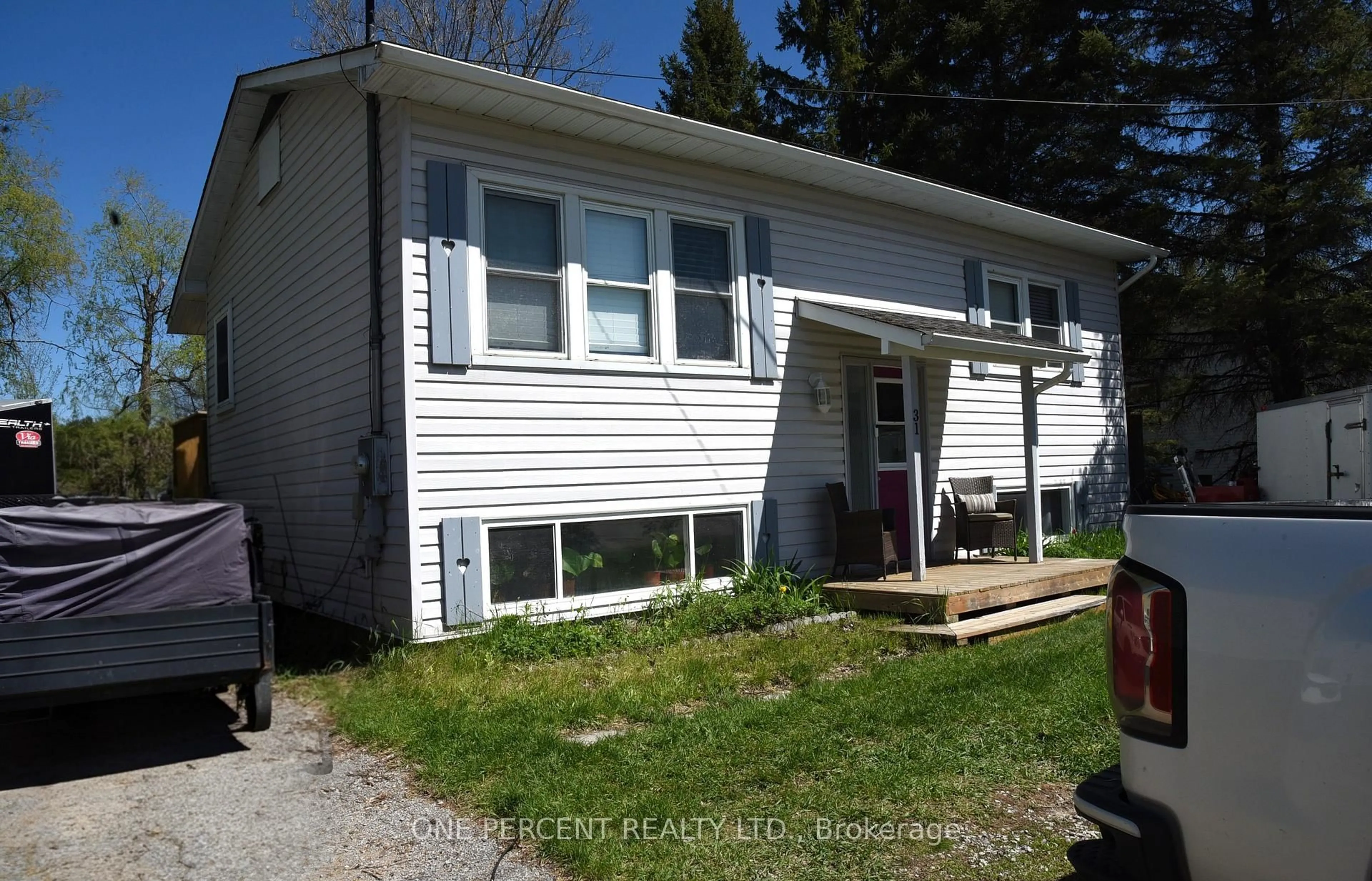 Home with vinyl exterior material, street for 31 Prince St, Minden Hills Ontario K0M 2K0