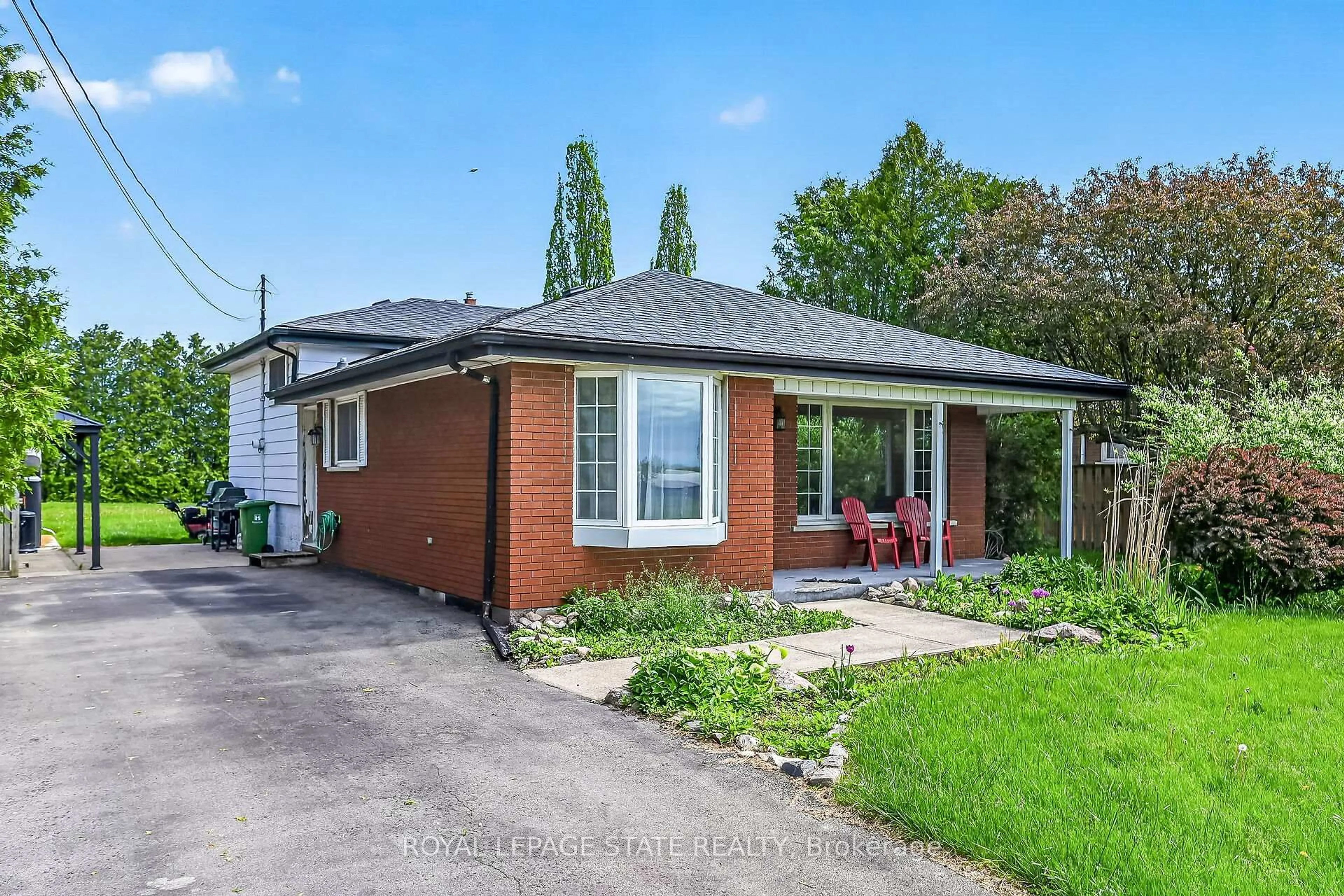 Home with brick exterior material, street for 5558 White Church Rd, Hamilton Ontario L0R 1W0