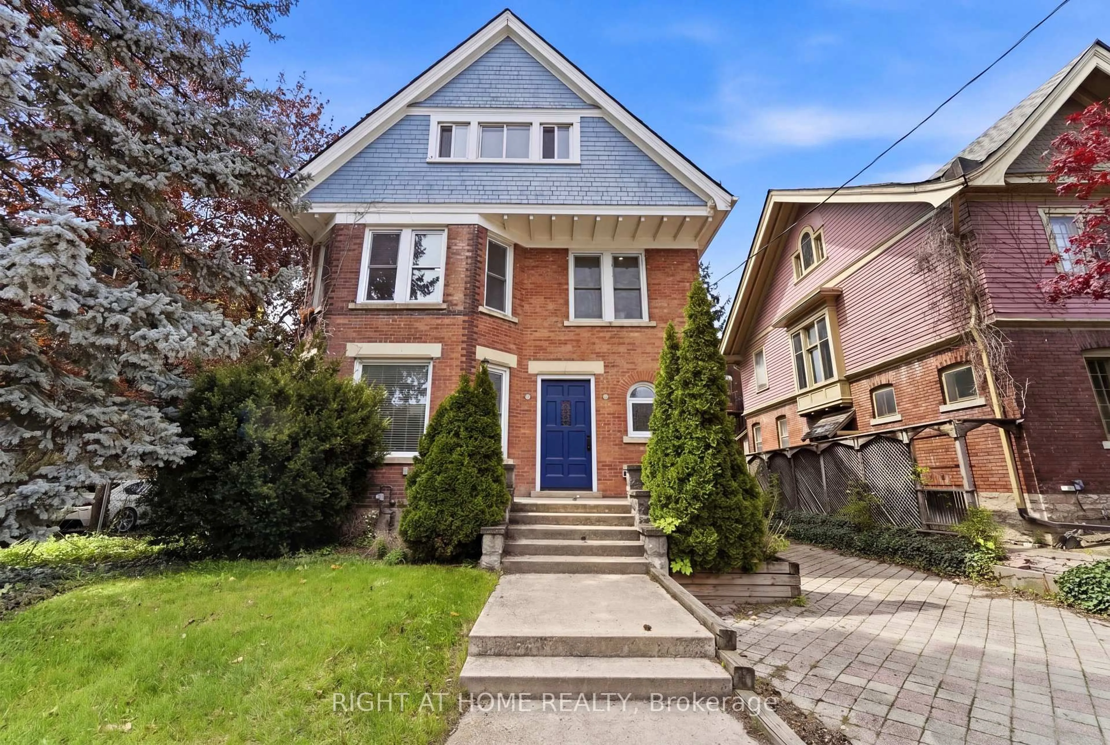 Home with brick exterior material, street for 8 College St, St. Catharines Ontario L2R 2W7