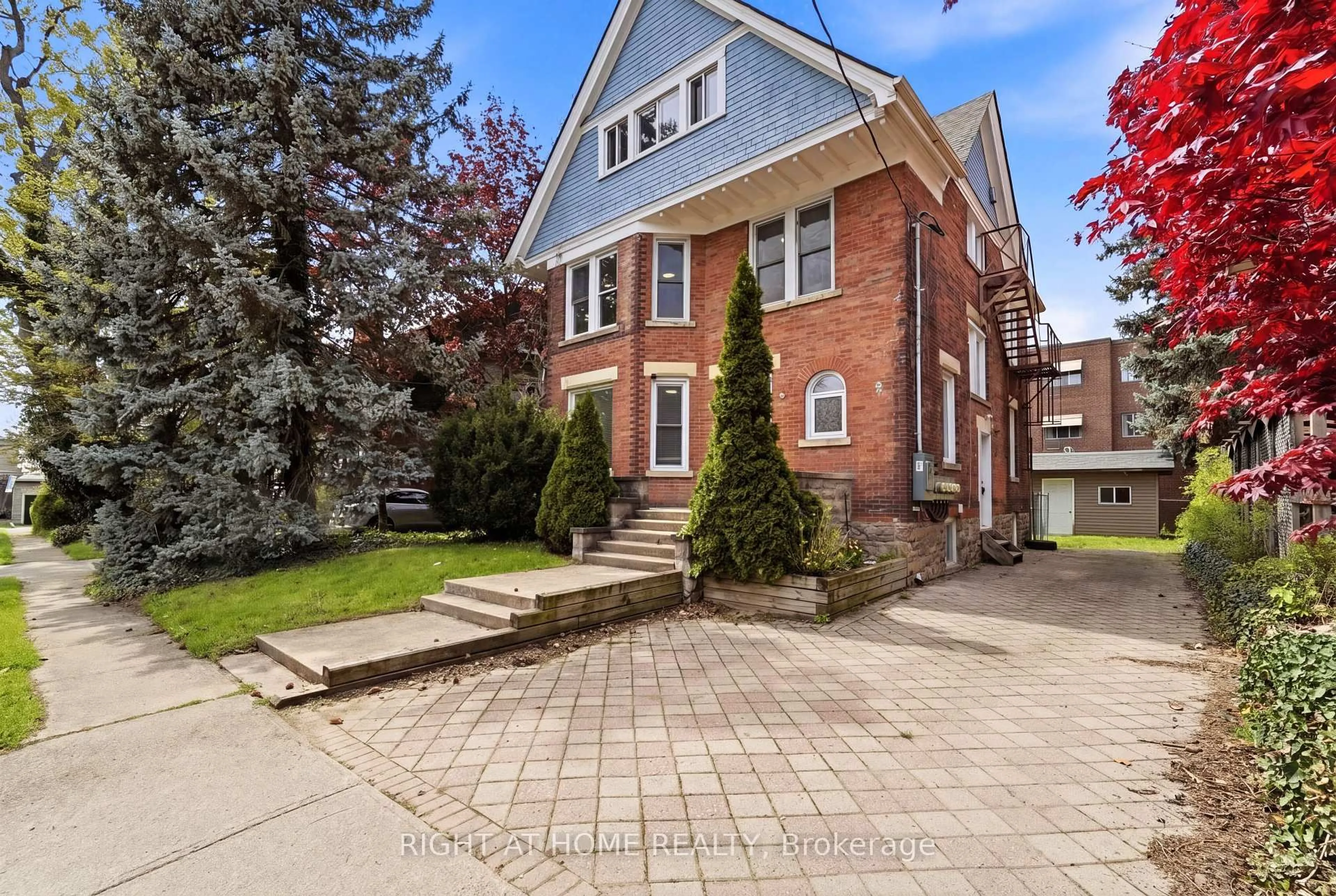 Home with brick exterior material, street for 8 College St, St. Catharines Ontario L2R 2W7