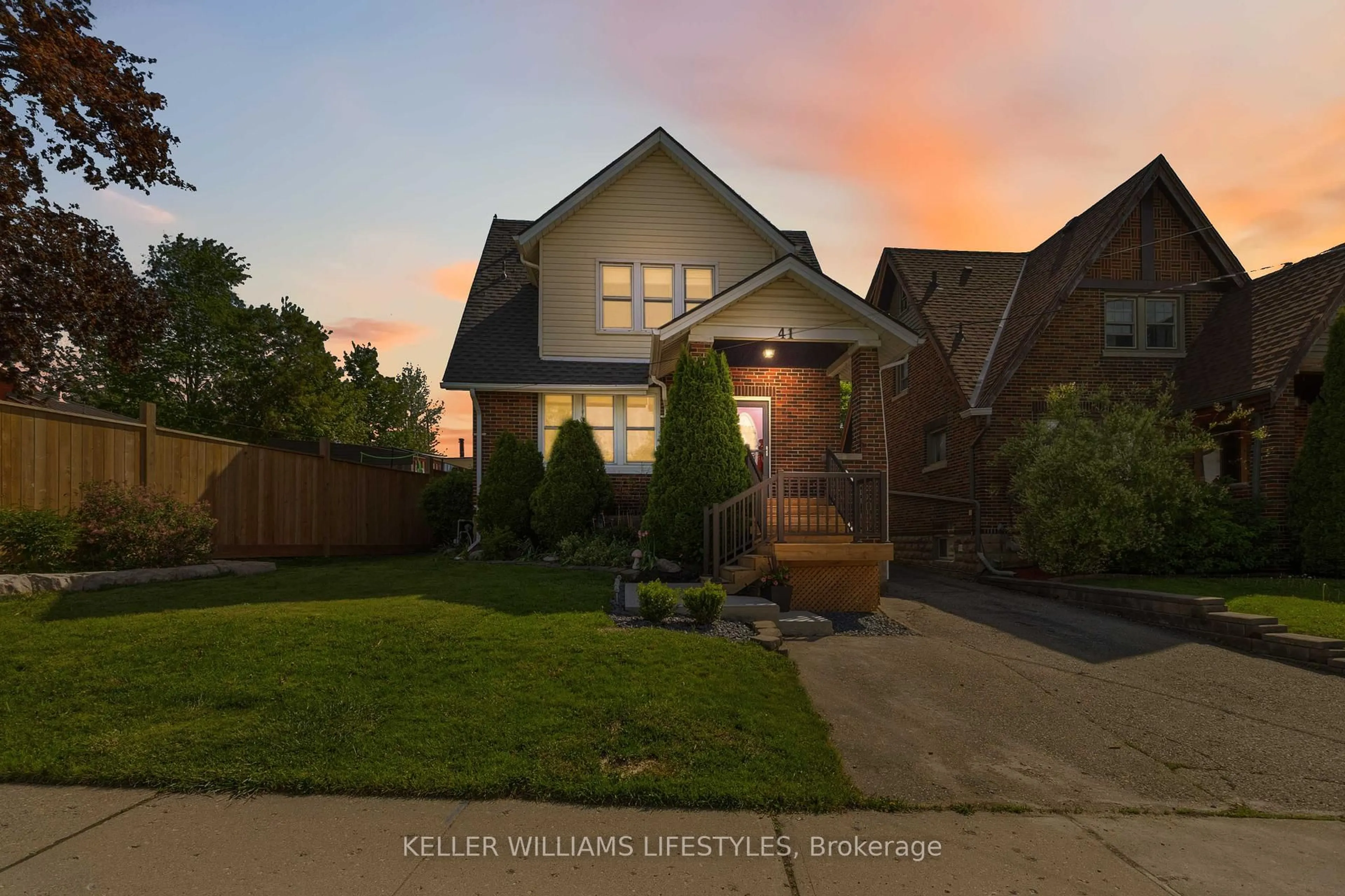 Home with brick exterior material, street for 41 Broadway St, Woodstock Ontario N4S 3A1