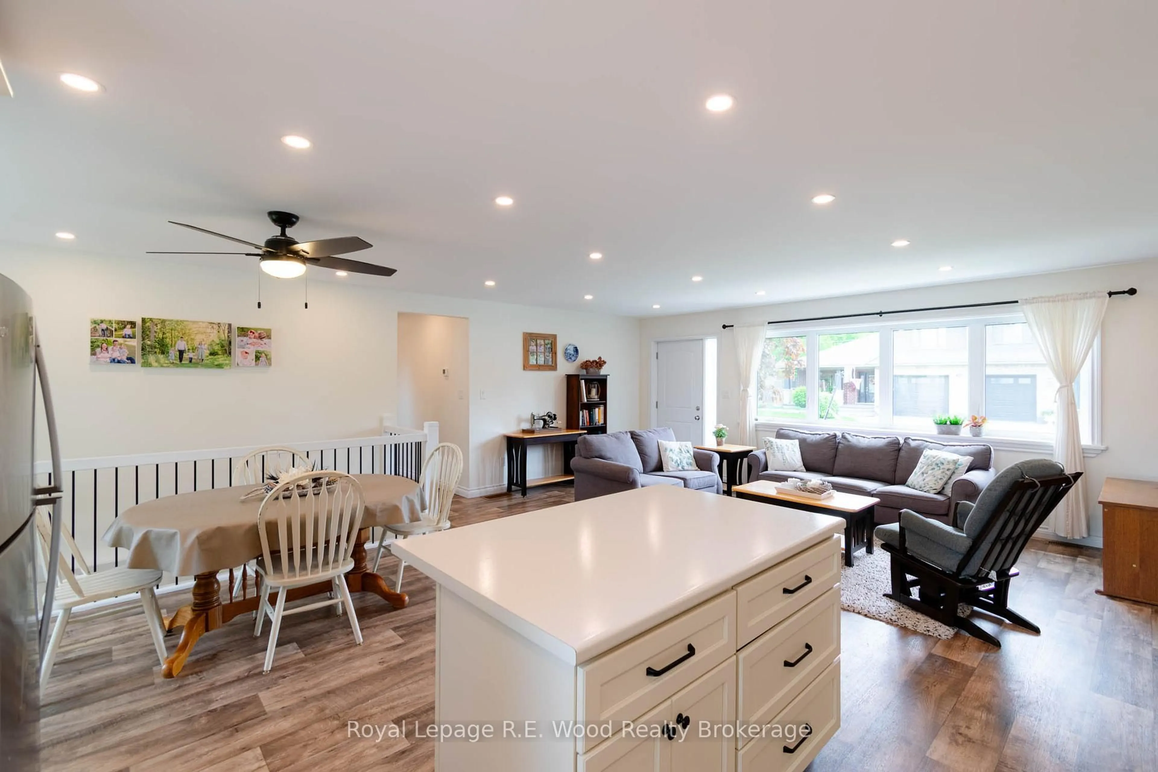 Open concept kitchen, wood/laminate floor for 38 Victoria St, Norwich Ontario N0J 1P0