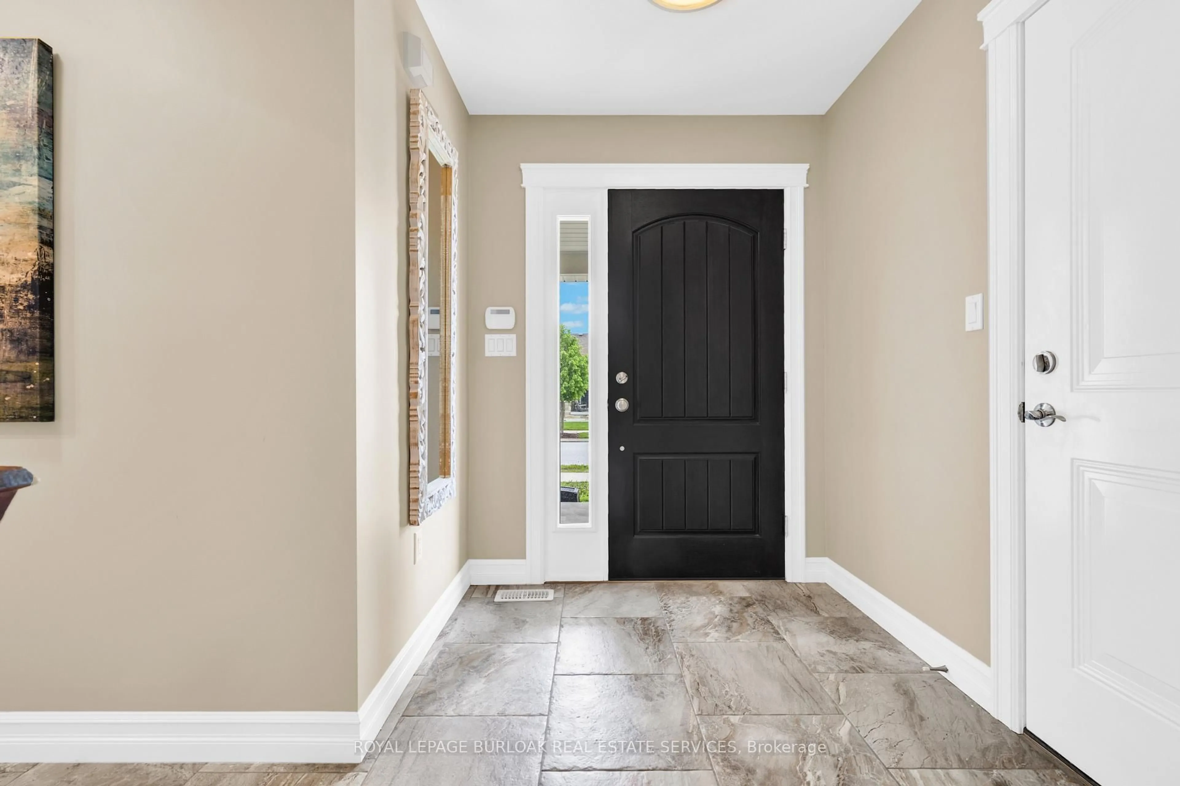 Indoor entryway for 1160 Alliance St, LaSalle Ontario N9H 0C3