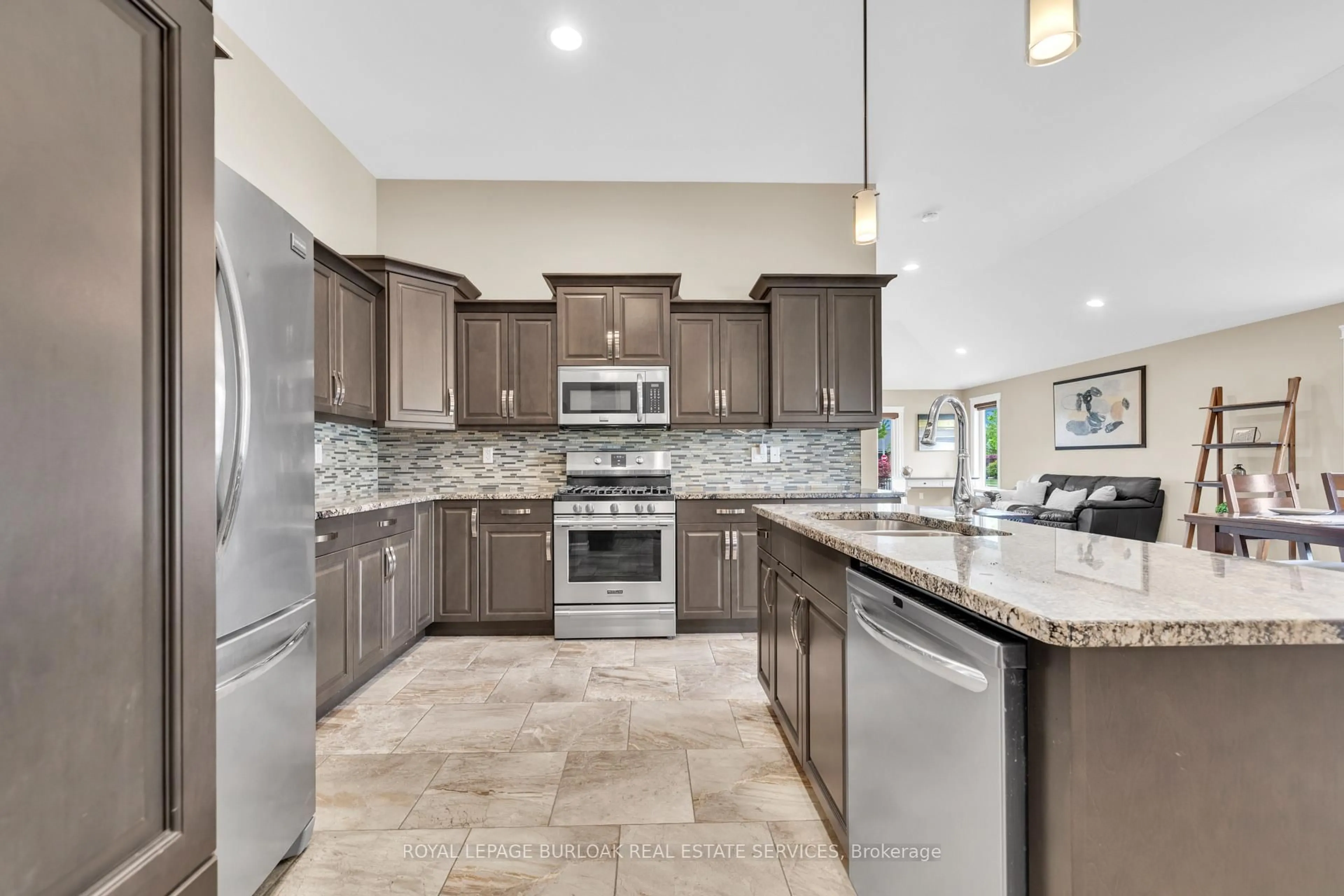 Open concept kitchen, ceramic/tile floor for 1160 Alliance St, LaSalle Ontario N9H 0C3