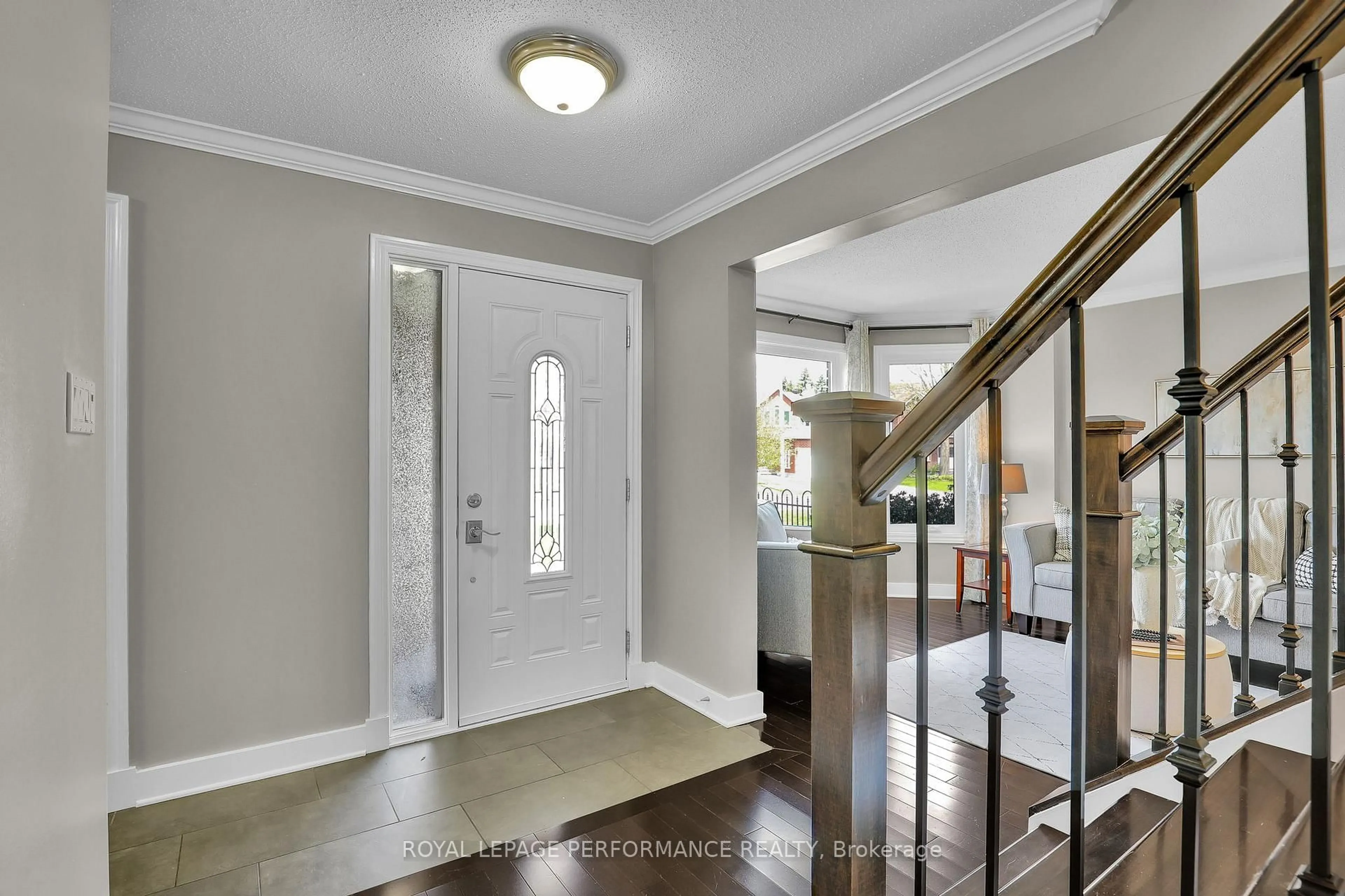Indoor entryway for 50 Picasso Dr, Ottawa Ontario K1G 5S6