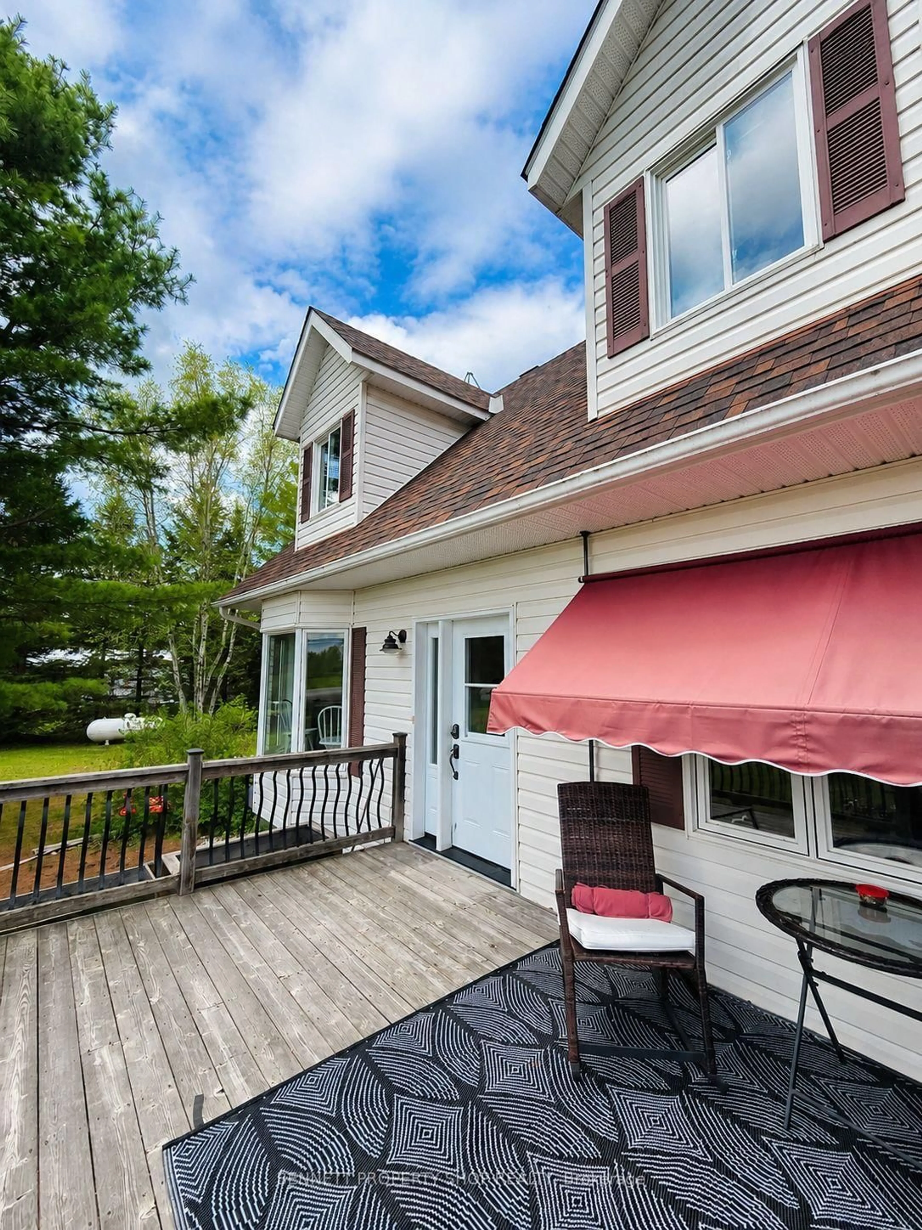 Home with vinyl exterior material, street for 2290 Wolf Grove Rd, Almonte Ontario K0A 1A0
