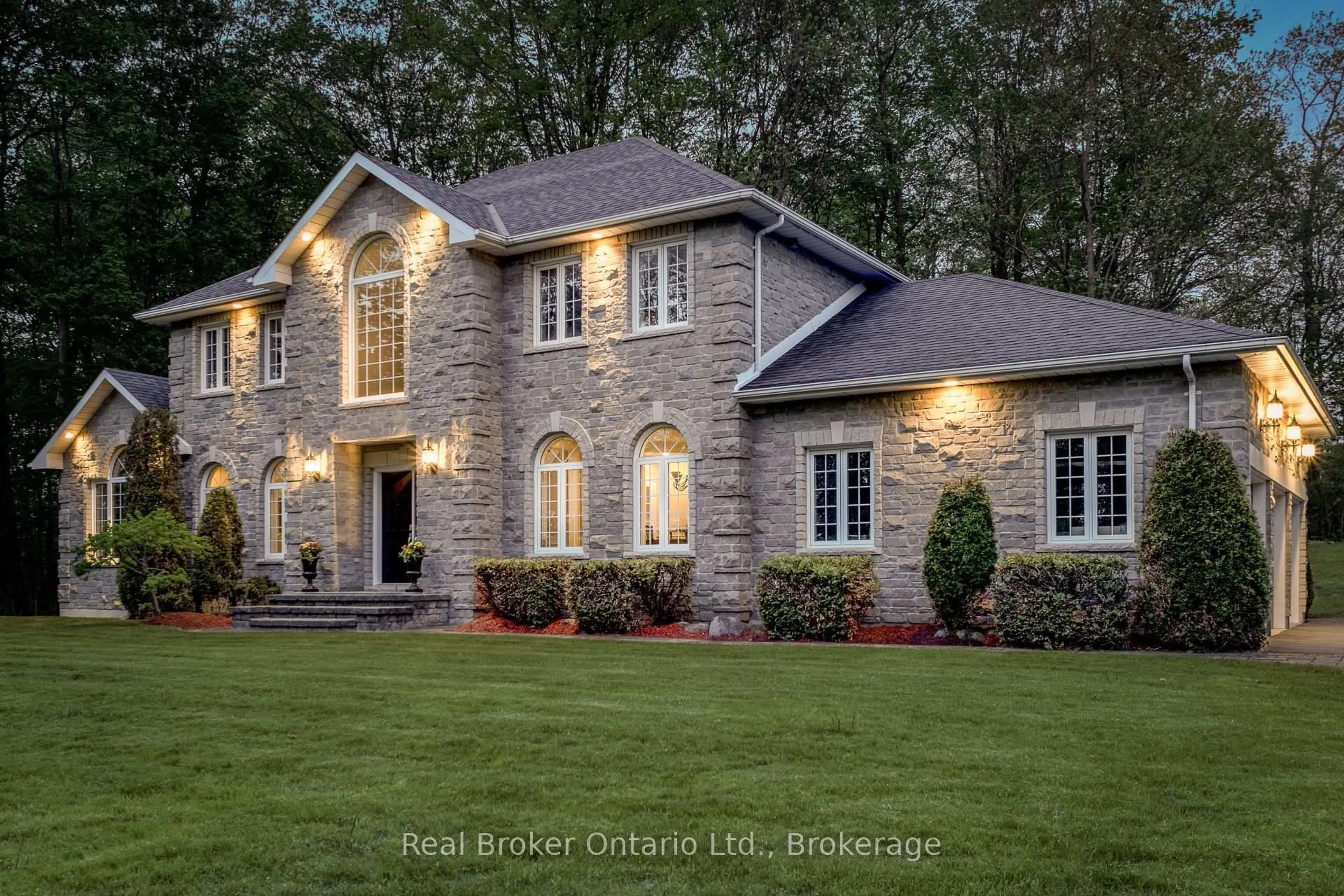 Home with brick exterior material, unknown for 9 Paige Crt, Hamilton Township Ontario K9A 0W6