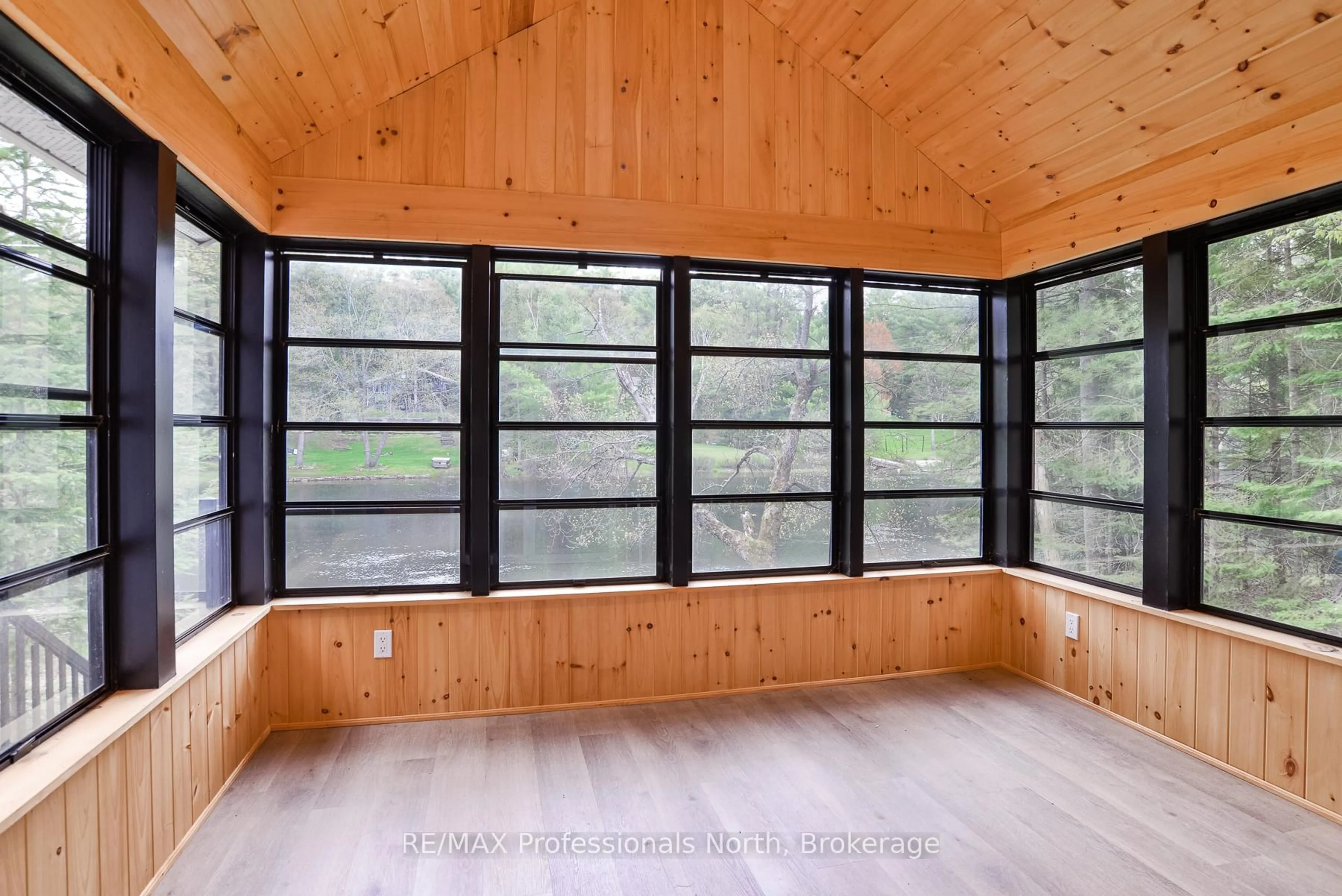 A pic of a room for 1011 Harmony Lane Private, Bracebridge Ontario P1L 1W9