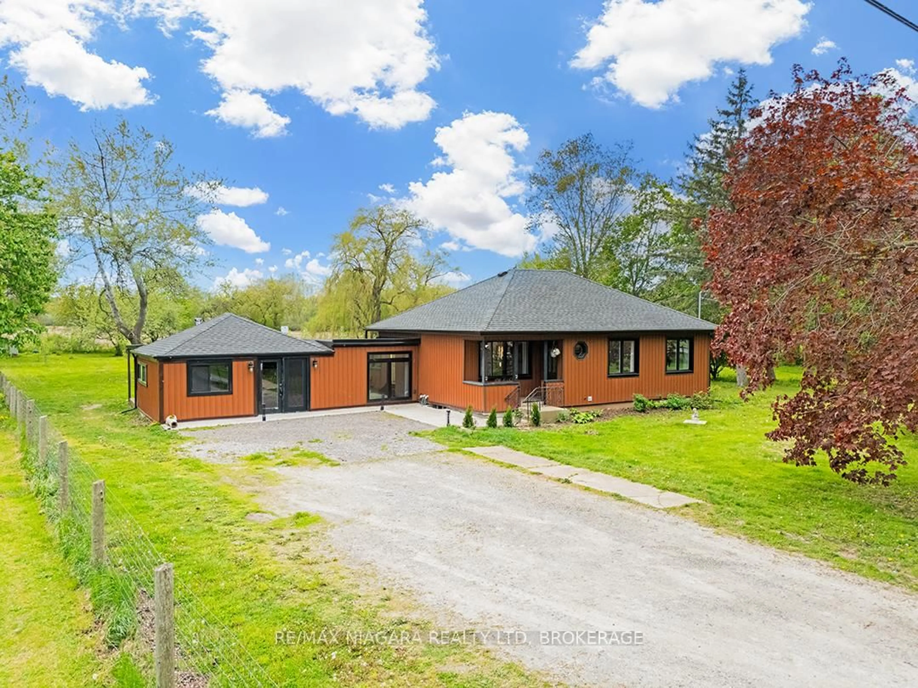 A pic from outside/outdoor area/front of a property/back of a property/a pic from drone, street for 11755 Highway 3, Wainfleet Ontario L0S 1V0
