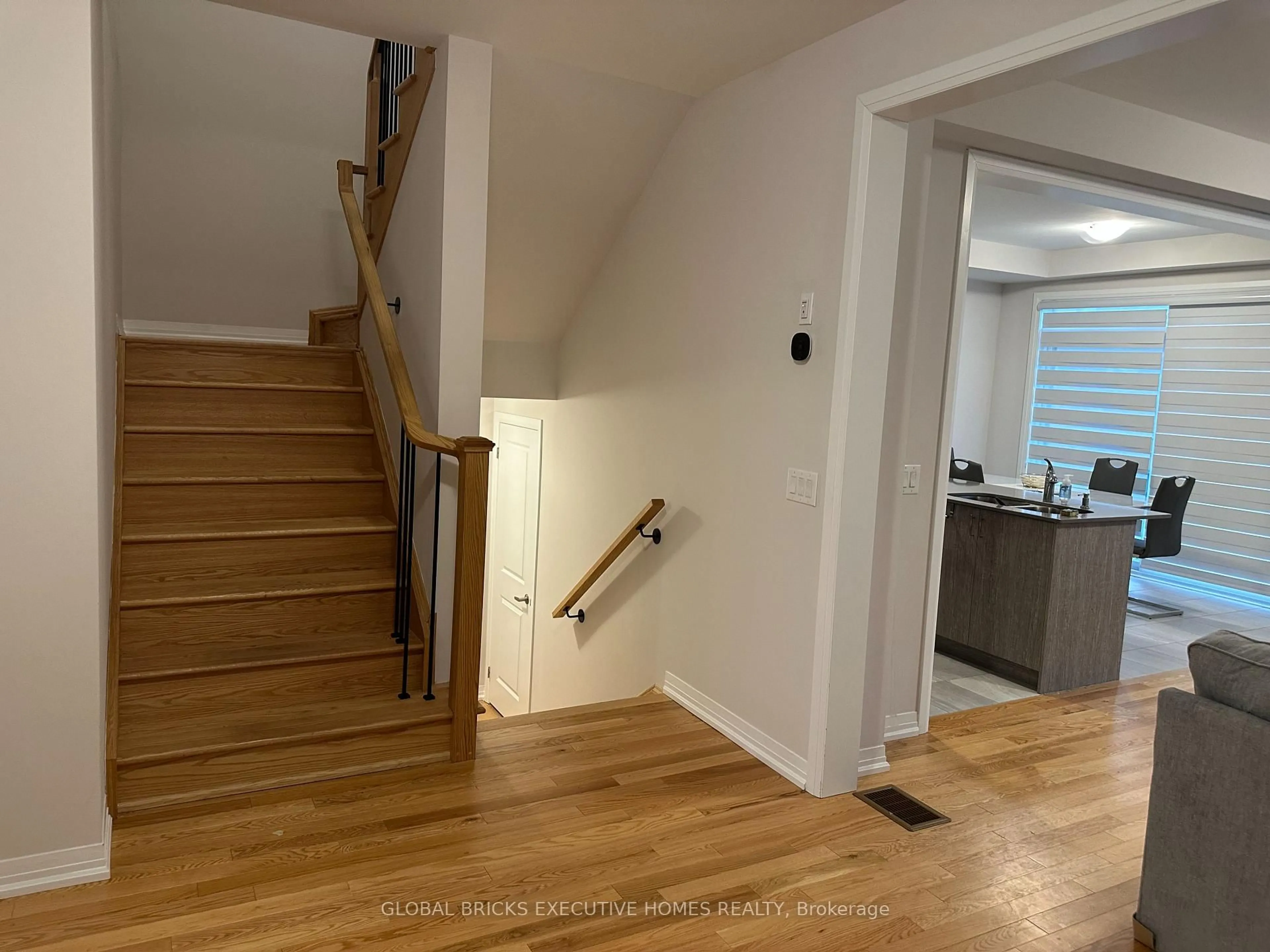 Unknown for 20 Blacklock St, Cambridge Ontario N1S 0E2