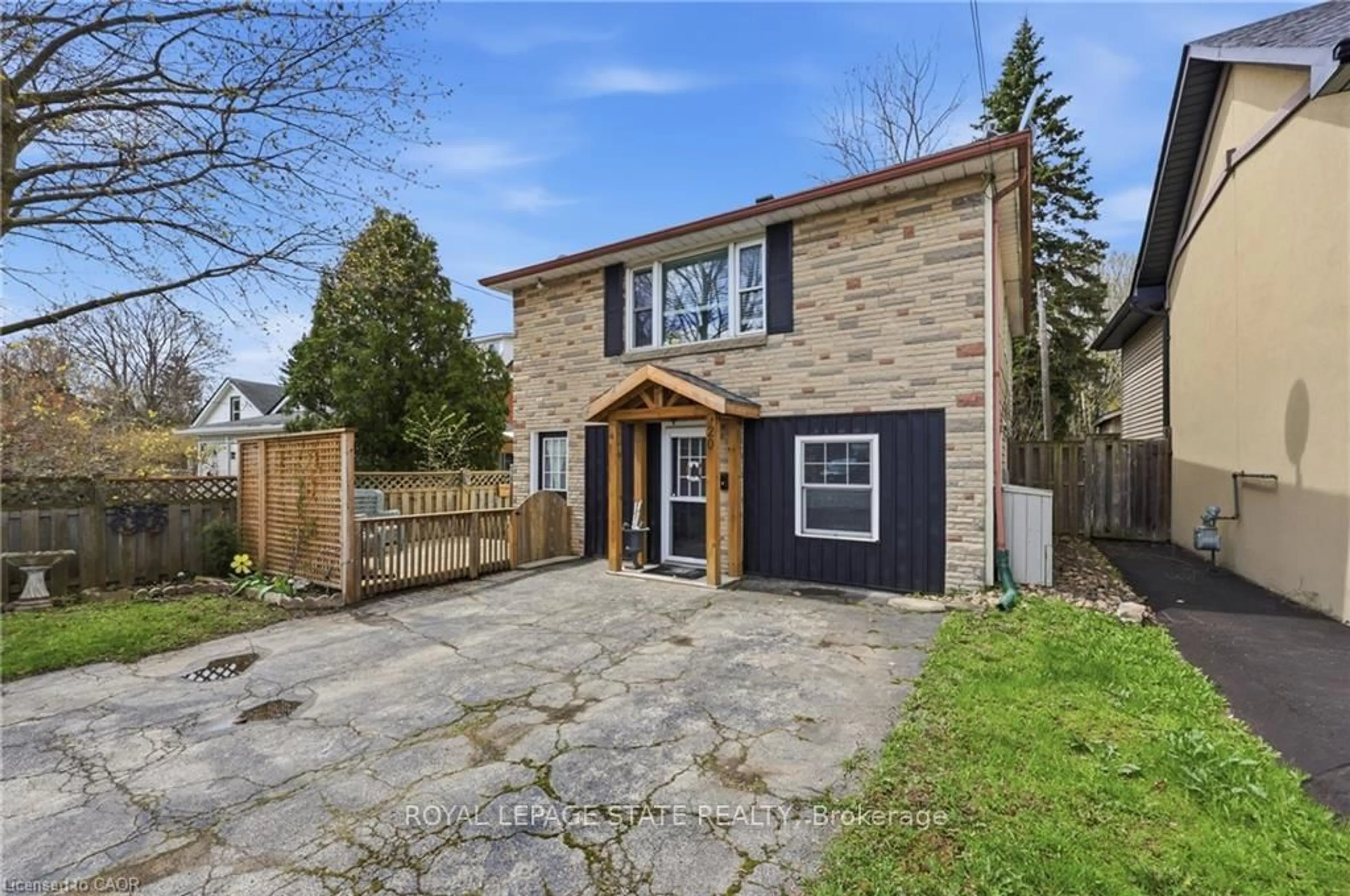 Home with brick exterior material, street for 20 Peel St, Hamilton Ontario L9H 3E4