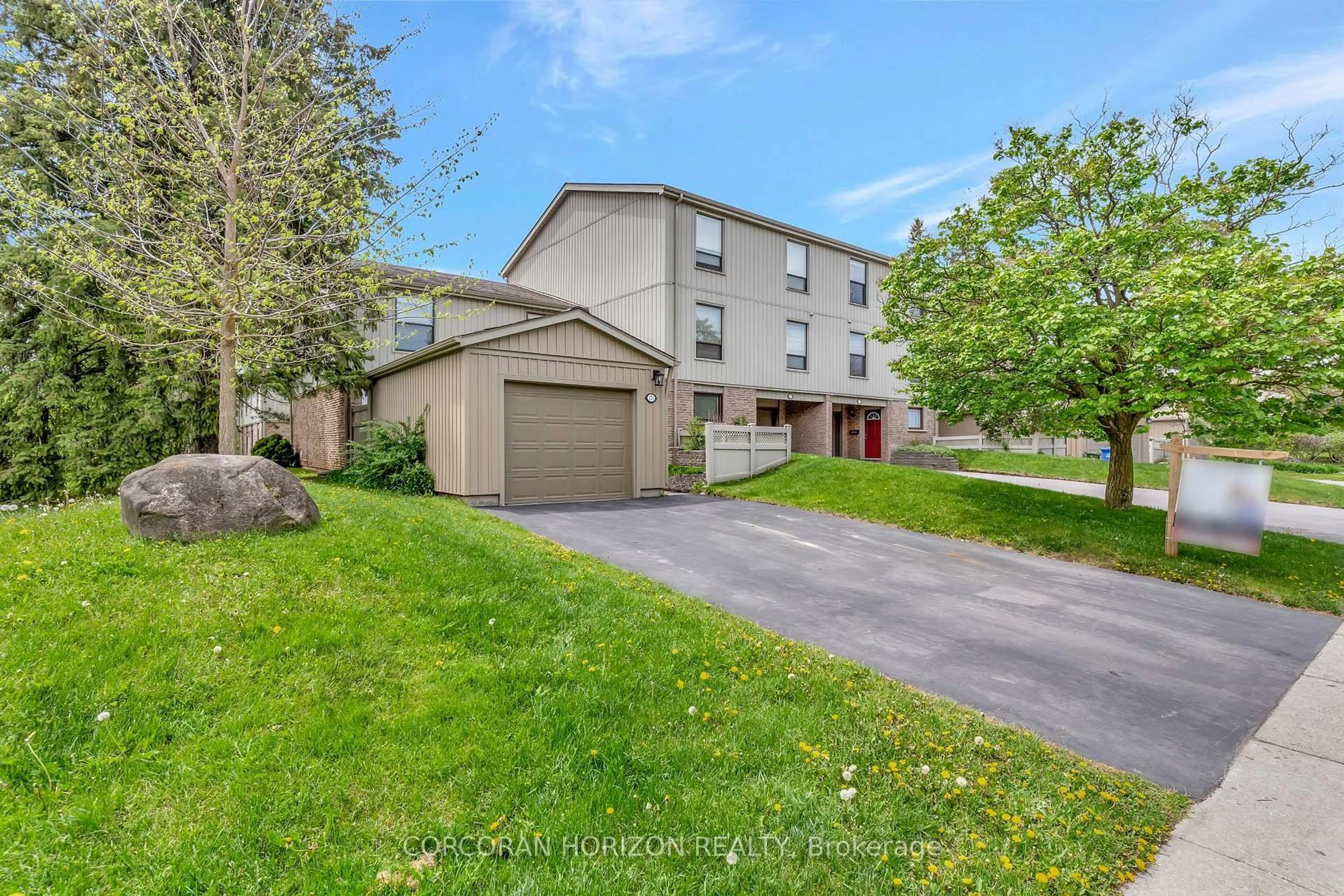 A pic from outside/outdoor area/front of a property/back of a property/a pic from drone, street for 175 Janefield Ave, Guelph Ontario N1G 2L4