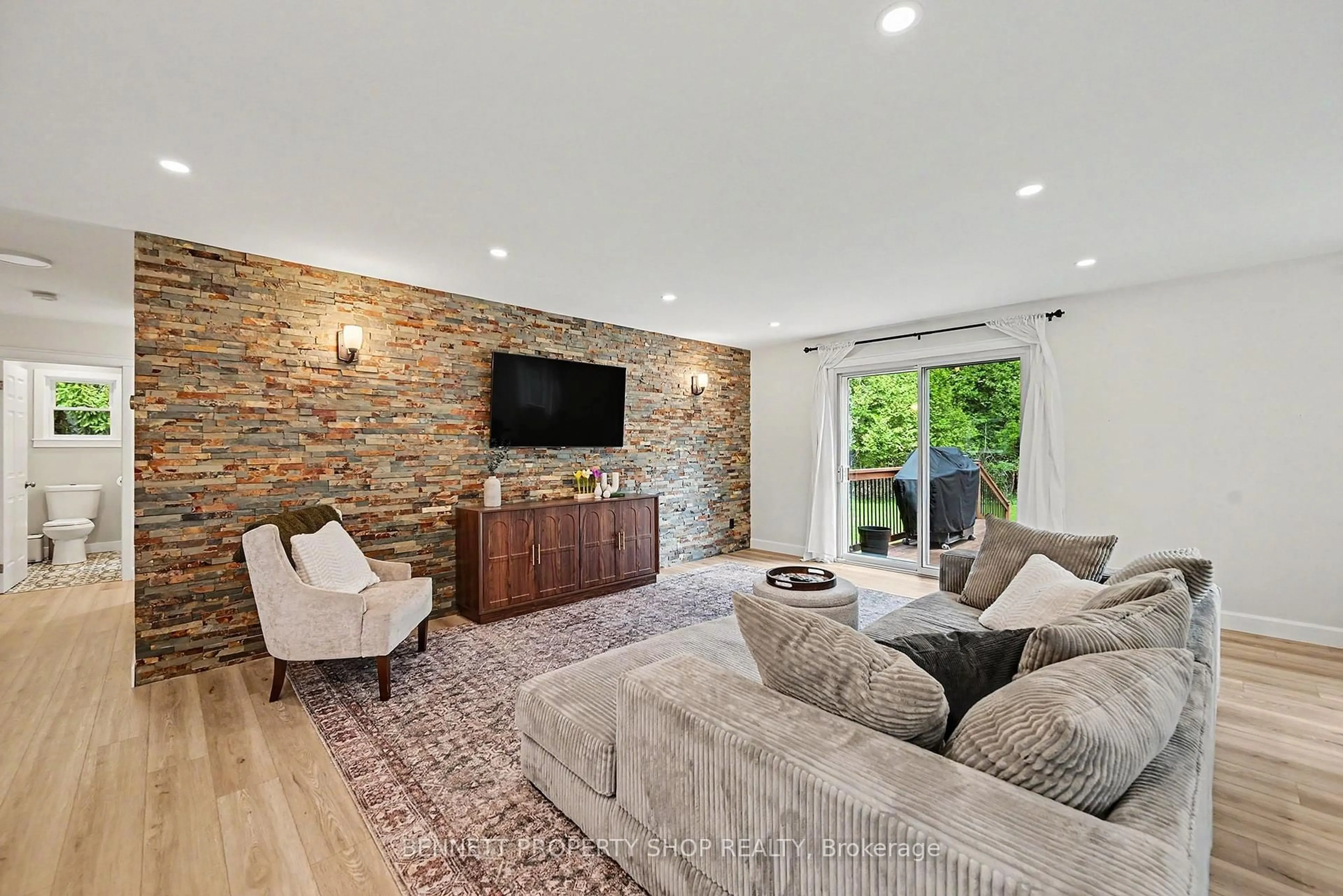 Living room with furniture, unknown for 3260 Dornie Rd, North Glengarry Ontario K0C 1A0