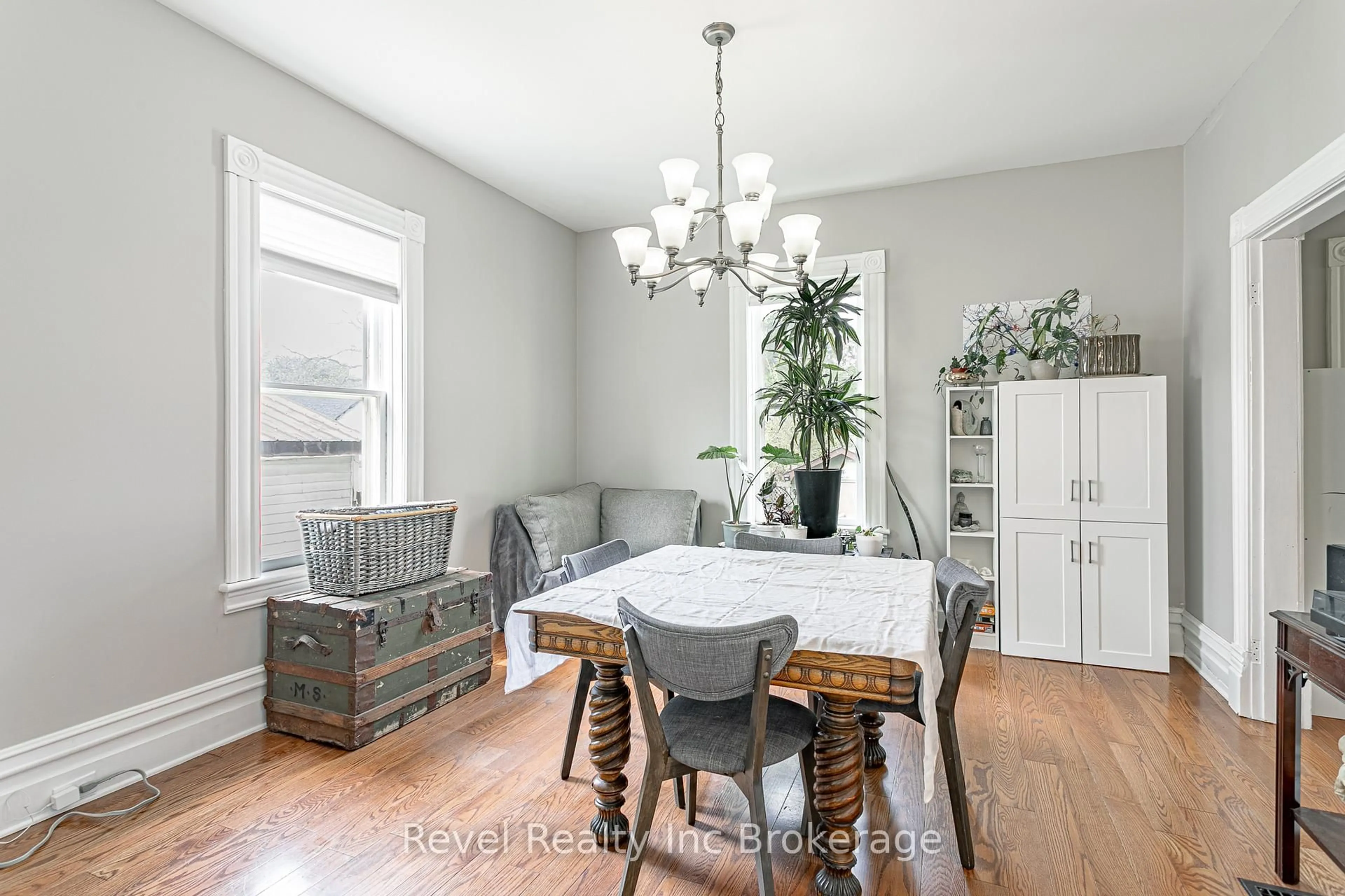 Dining room, unknown for 91 Canterbury St, Ingersoll Ontario N5C 1C7