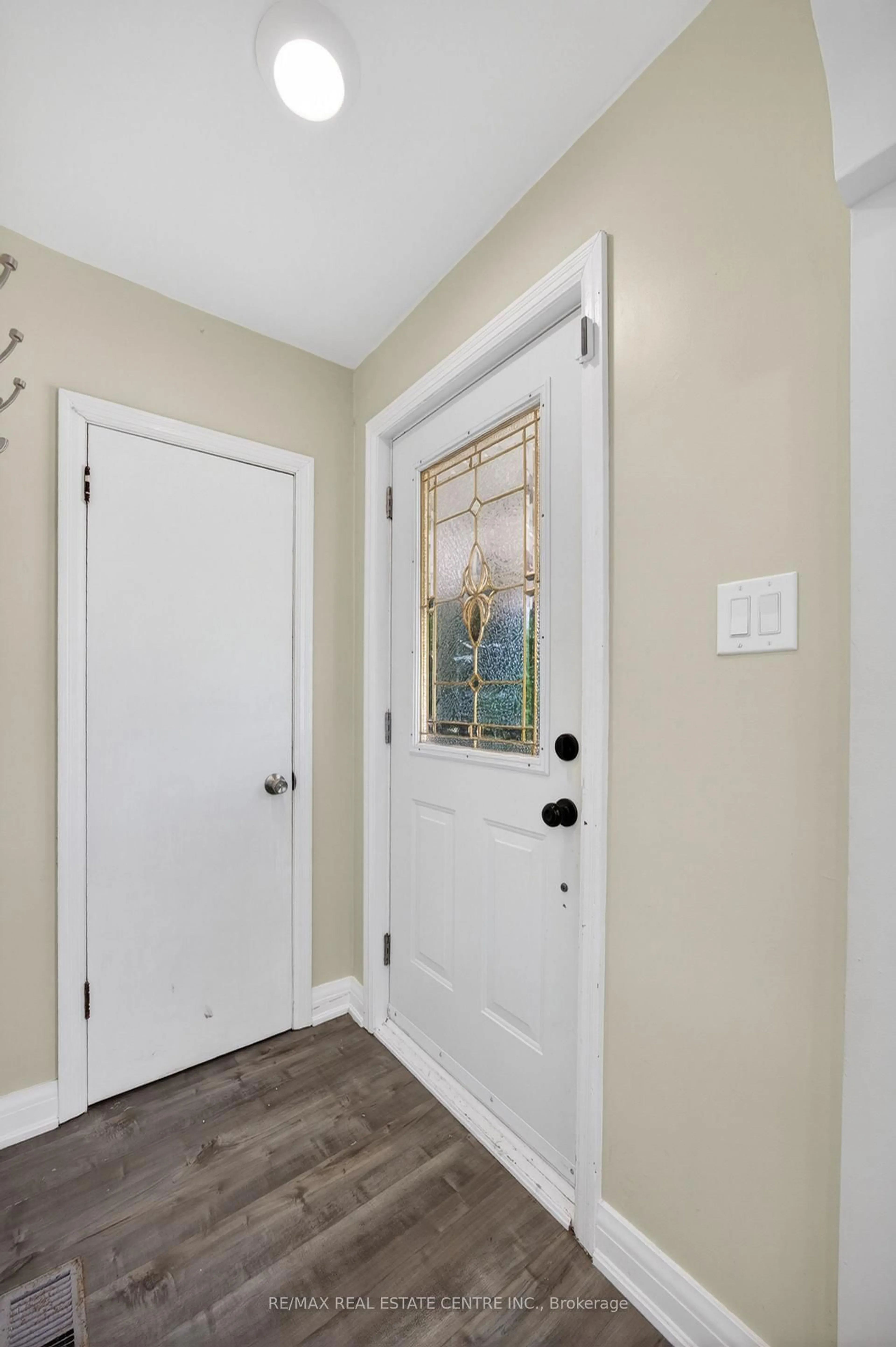 Indoor entryway for 43 West 1st St, Hamilton Ontario L9C 3B9