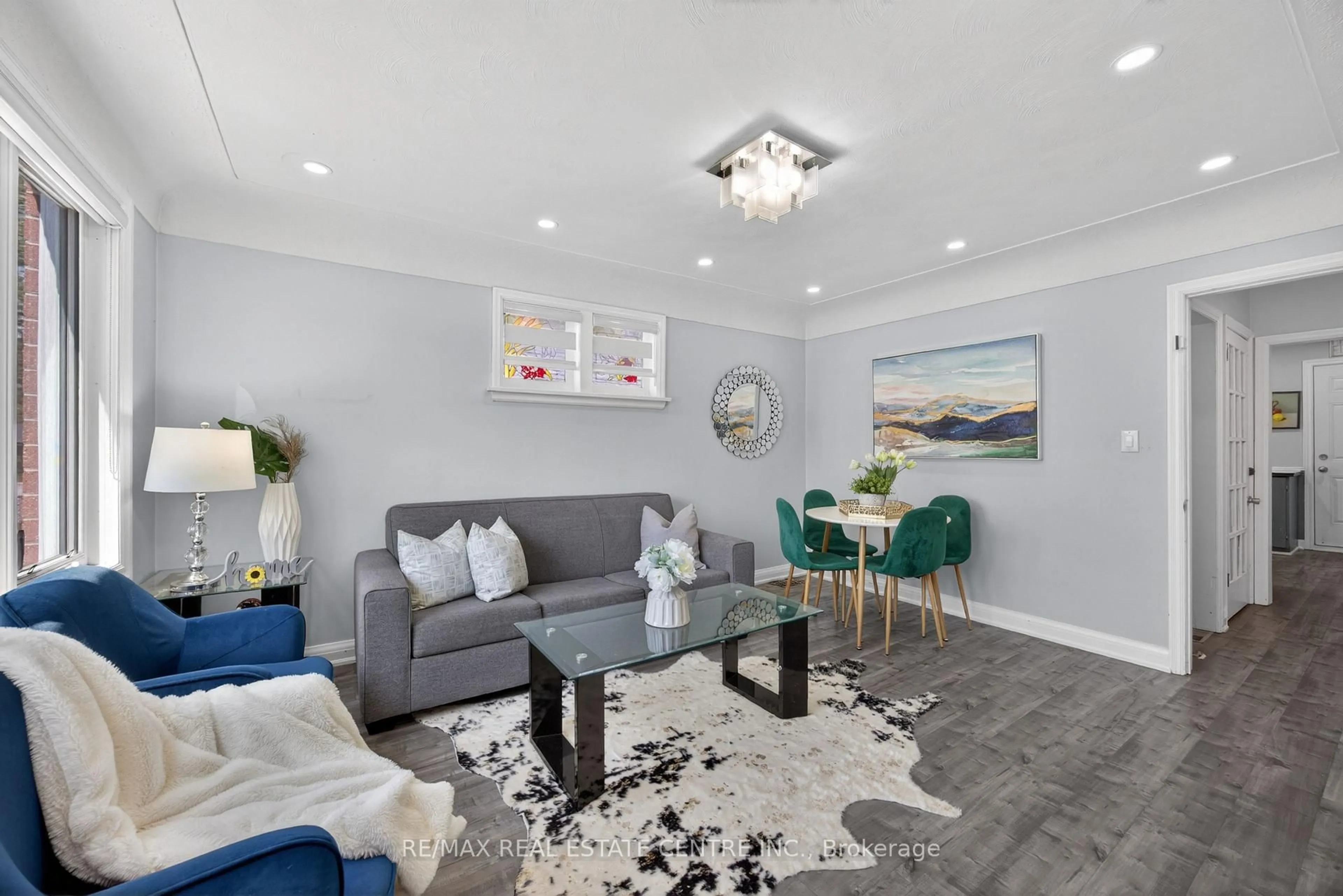 Living room with furniture, unknown for 43 West 1st St, Hamilton Ontario L9C 3B9