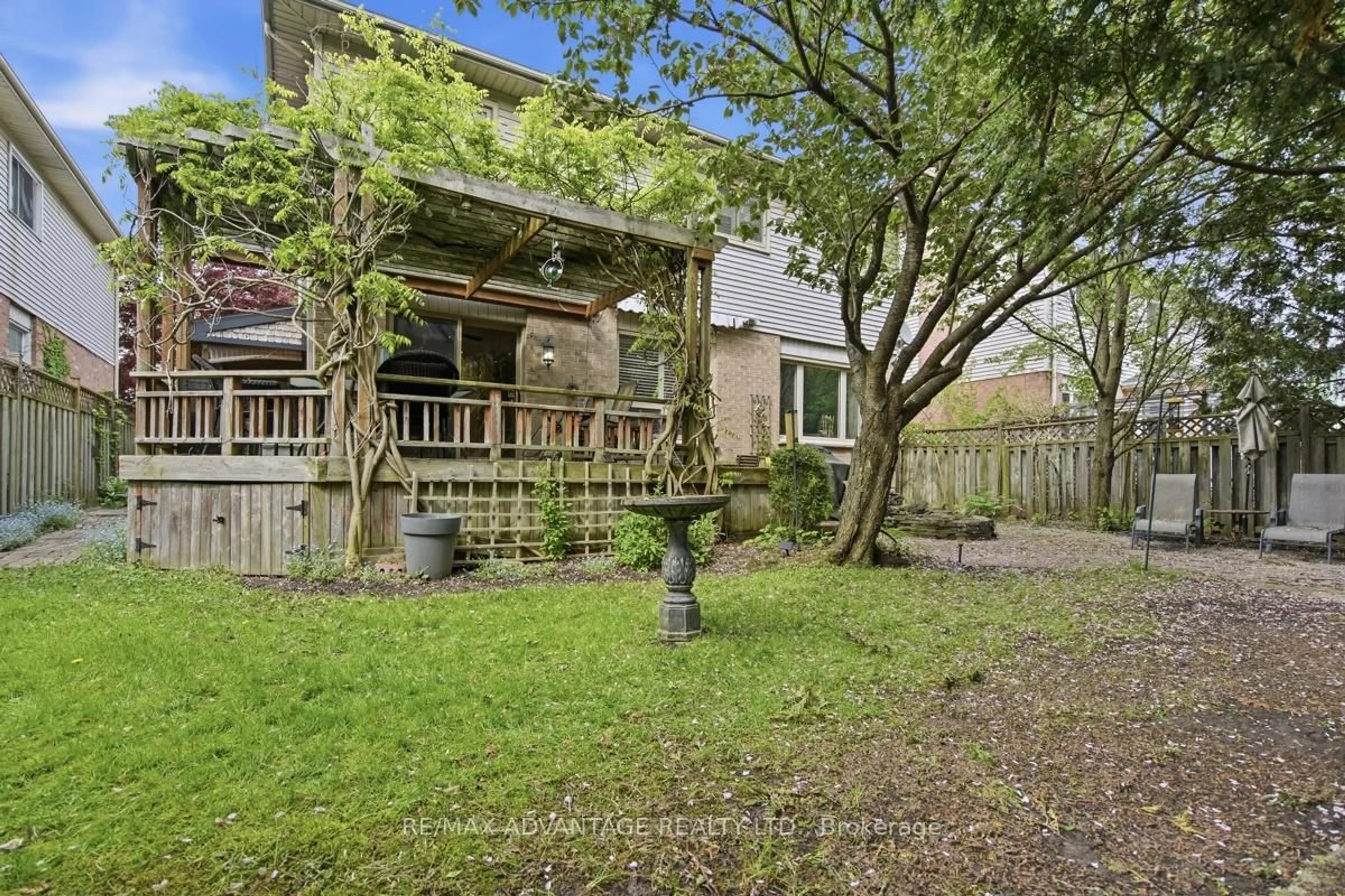 Patio, unknown for 51 Laurel Cres, London North Ontario N6H 4X5