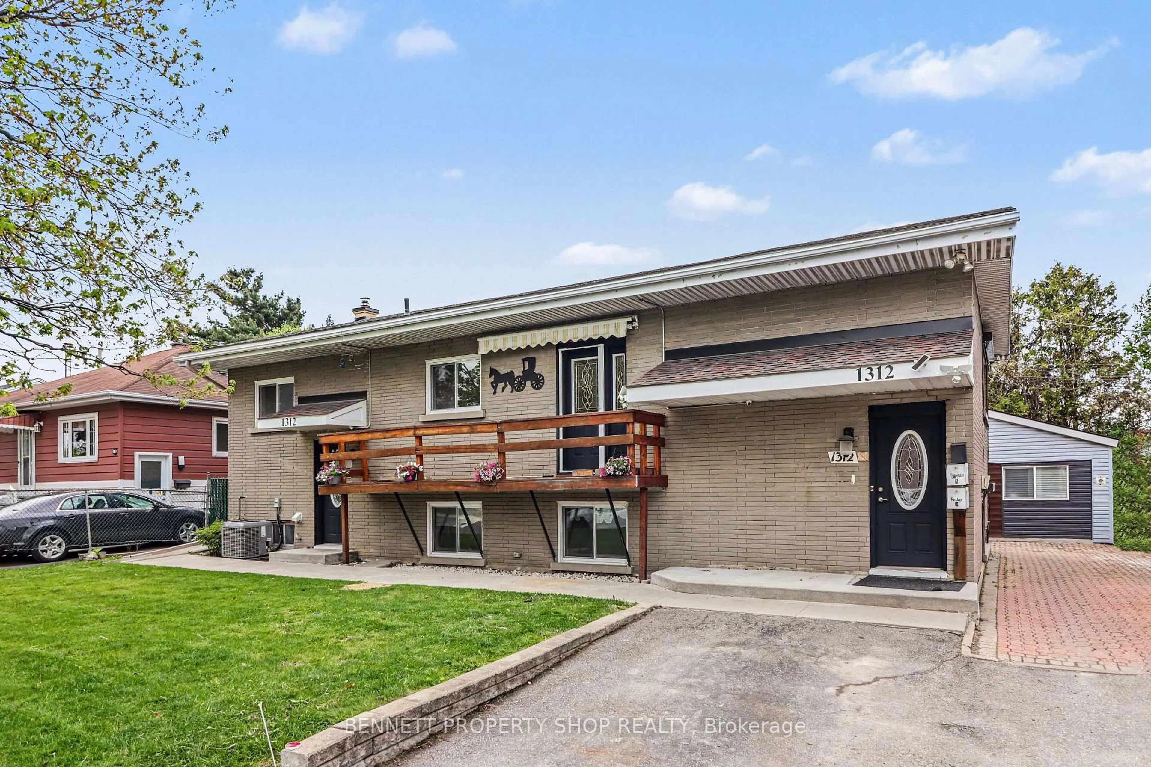 Home with brick exterior material, street for 1312 Avenue R Ave, Ottawa Ontario K1G 0B9