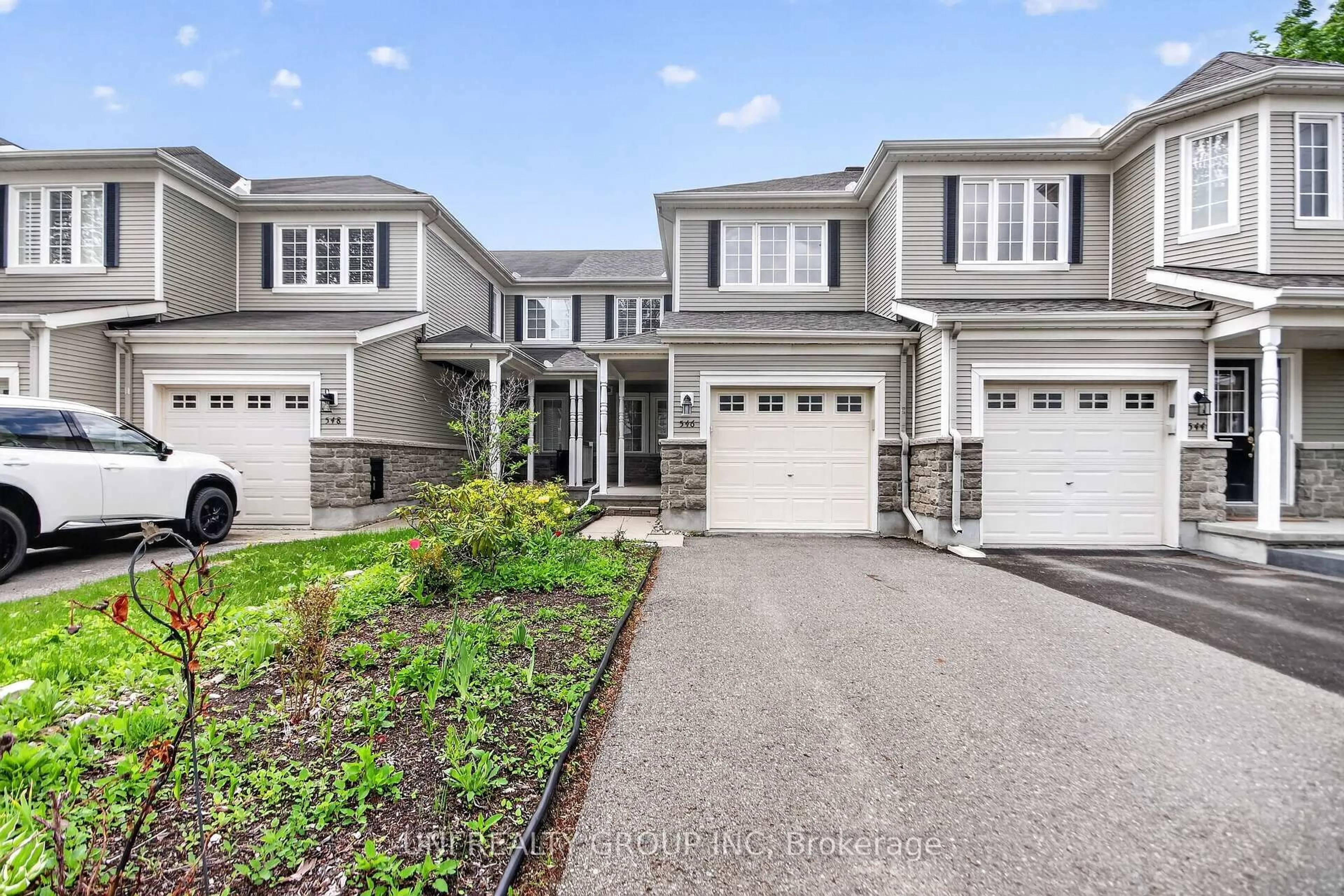Unknown for 546 Ashbourne Cres, Ottawa Ontario K2J 0P6