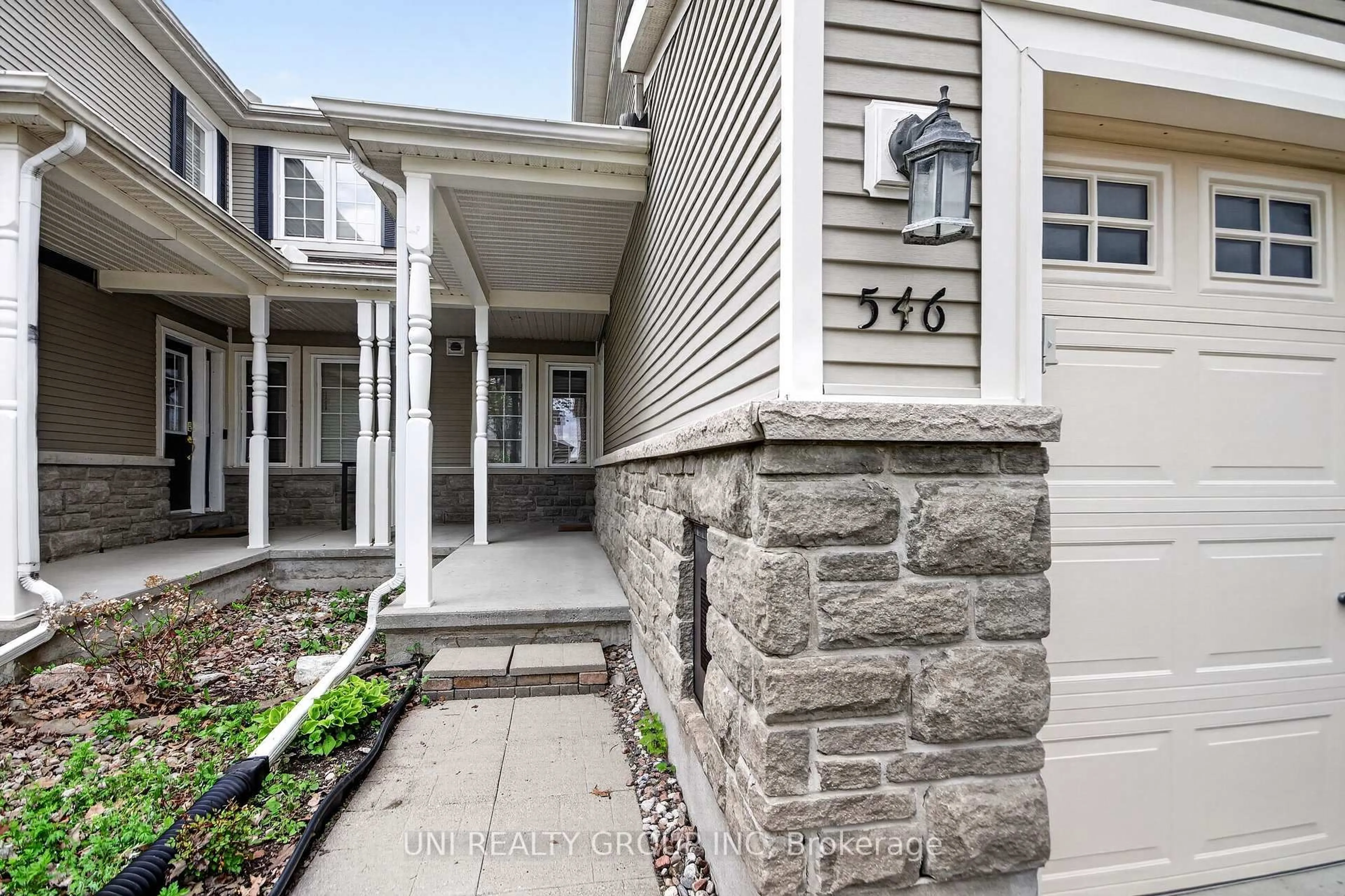 Unknown for 546 Ashbourne Cres, Ottawa Ontario K2J 0P6
