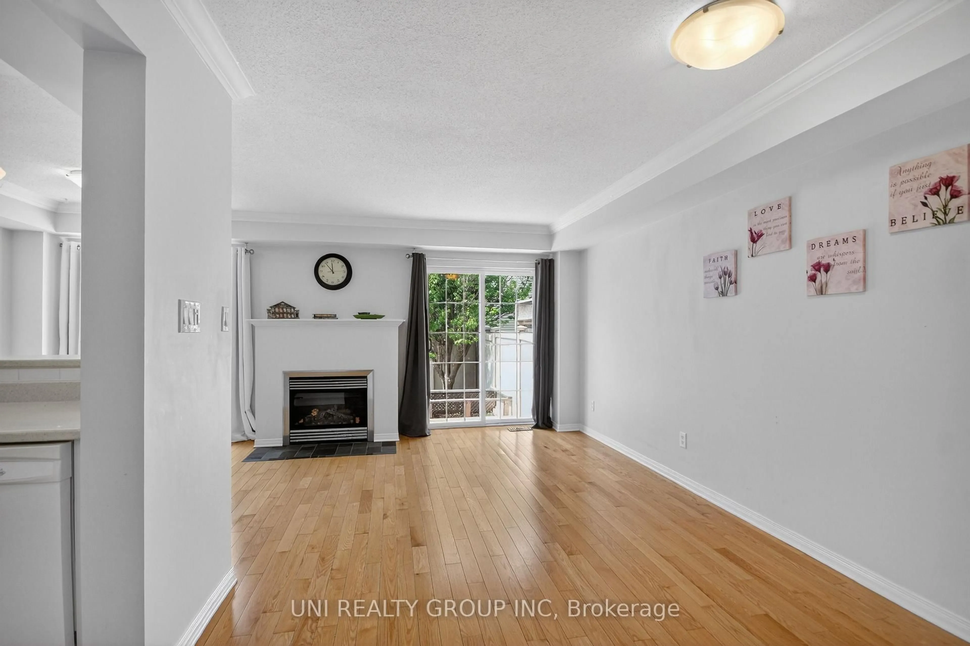 A pic of a room for 546 Ashbourne Cres, Ottawa Ontario K2J 0P6