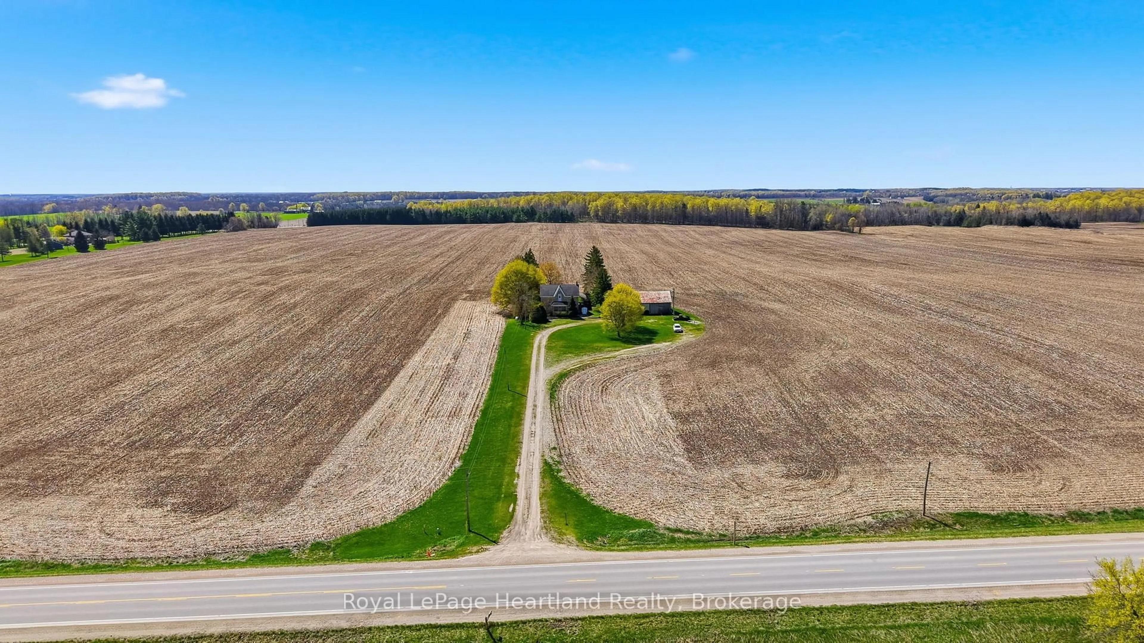 A pic from outside/outdoor area/front of a property/back of a property/a pic from drone, unknown for 46341 Fordwich Line, Howick Ontario N0G 1M0