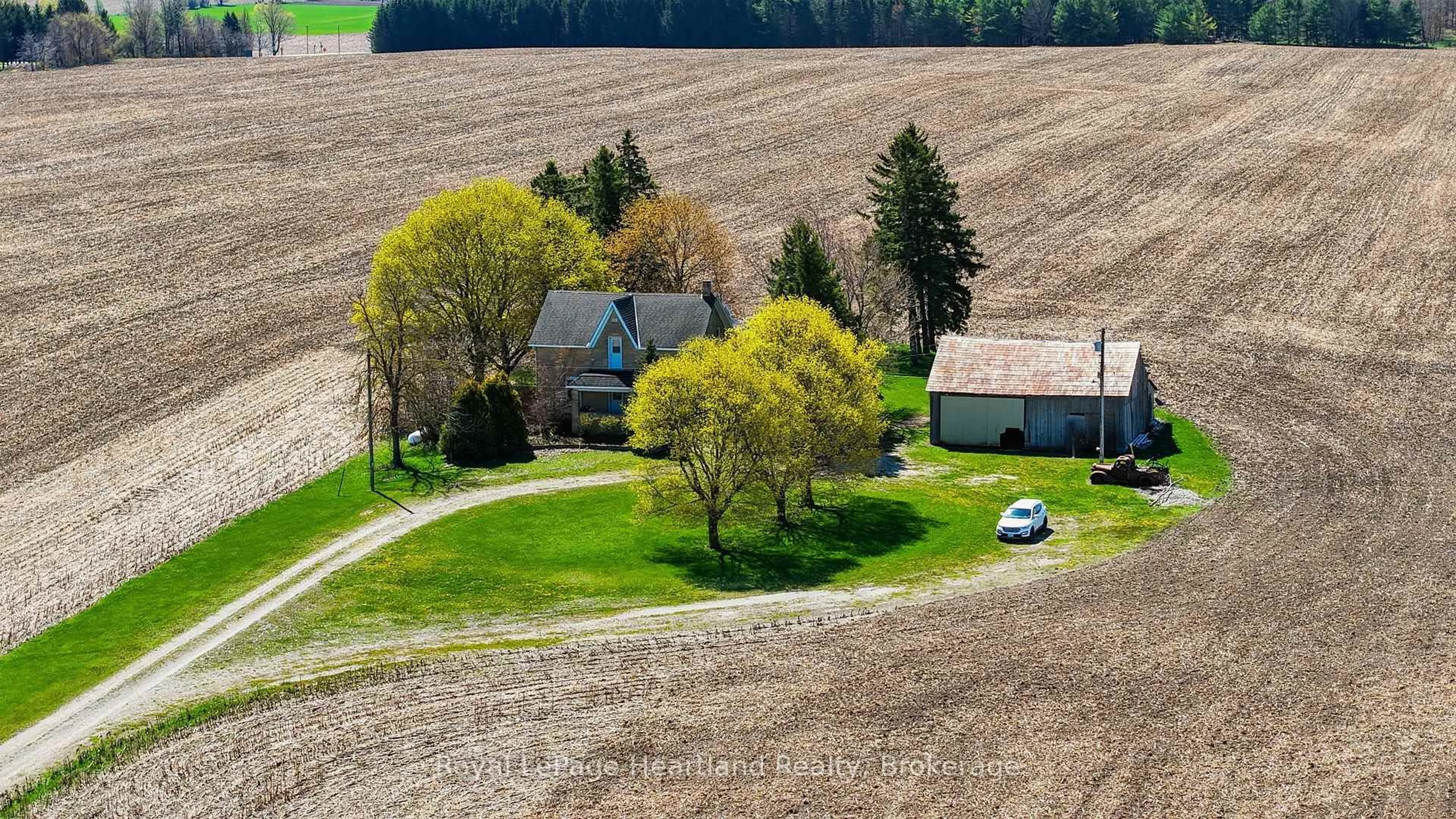 A pic from outside/outdoor area/front of a property/back of a property/a pic from drone, street for 46341 Fordwich Line, Howick Ontario N0G 1M0