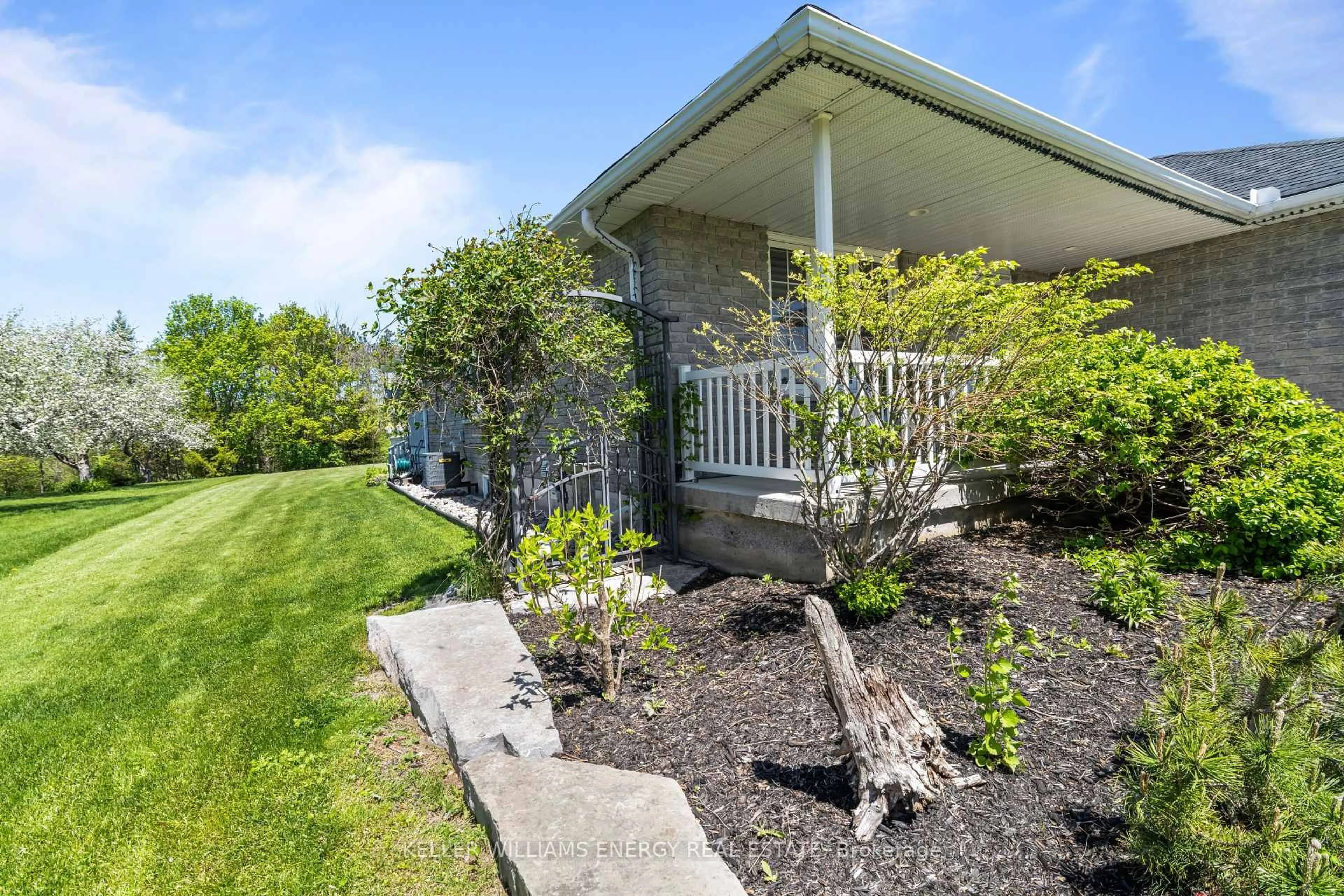 Patio, unknown for 18 Applewood Dr, Trent Hills Ontario K0L 1L0