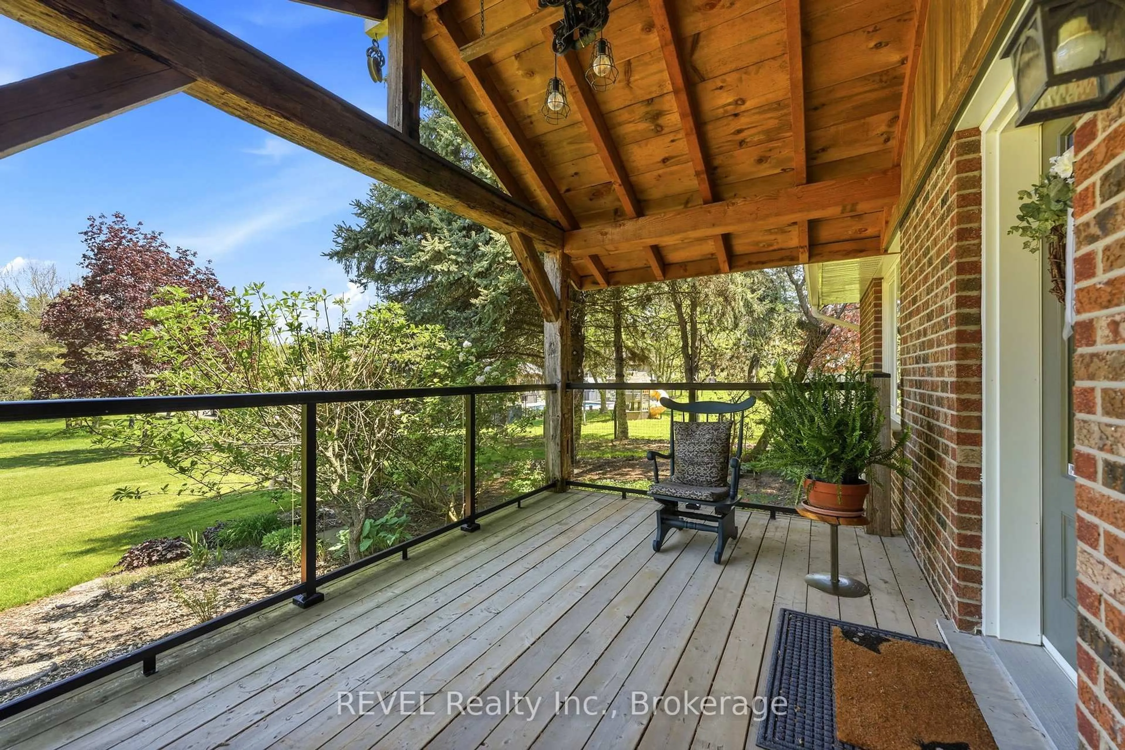 Patio, water/lake/river/ocean view for 200 Hurricane Rd, Pelham Ontario L3E 0V8