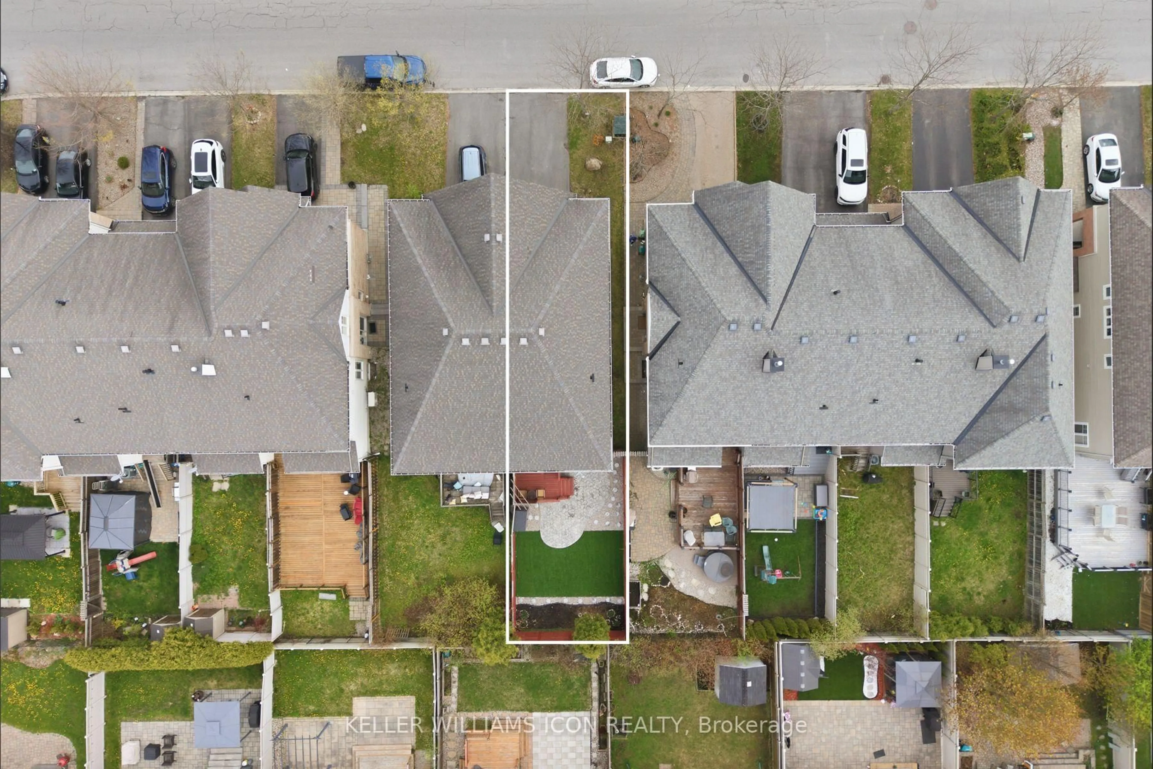 A pic from outside/outdoor area/front of a property/back of a property/a pic from drone, street for 145 Abetti Rdge, Ottawa Ontario K2J 0Y7