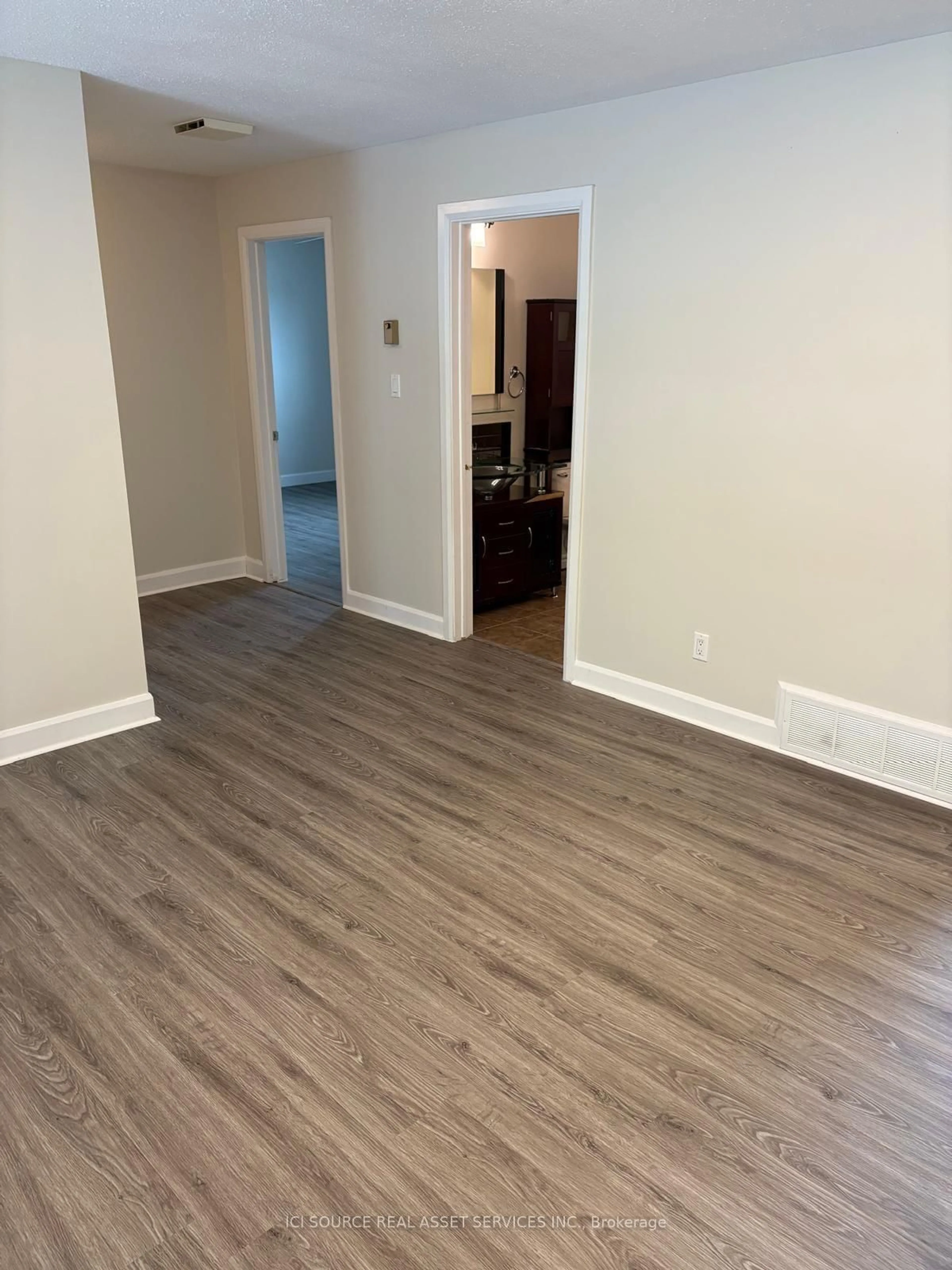 A pic of a room for 2 Caribou Ave, Stittsville Ontario K2S 1M5