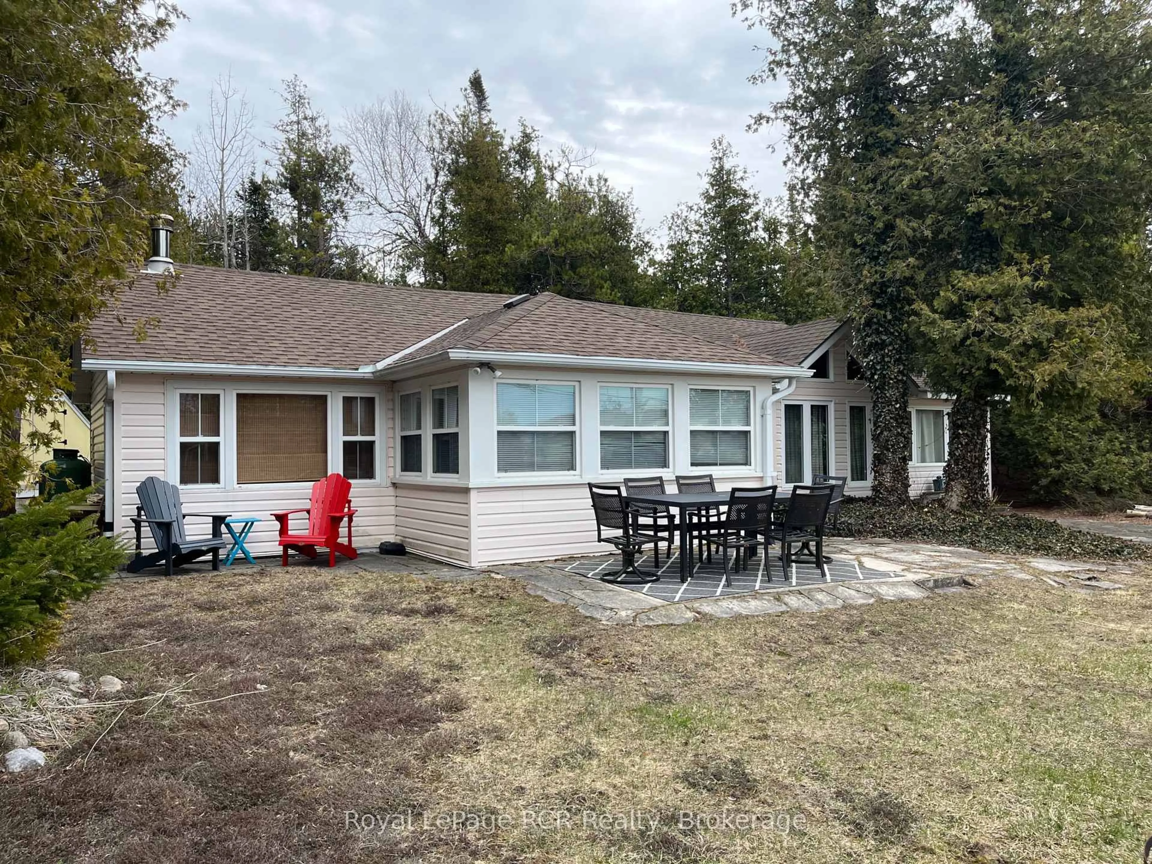 Unknown for 1371 2nd Ave, Native Leased Lands Ontario N0H 2L0