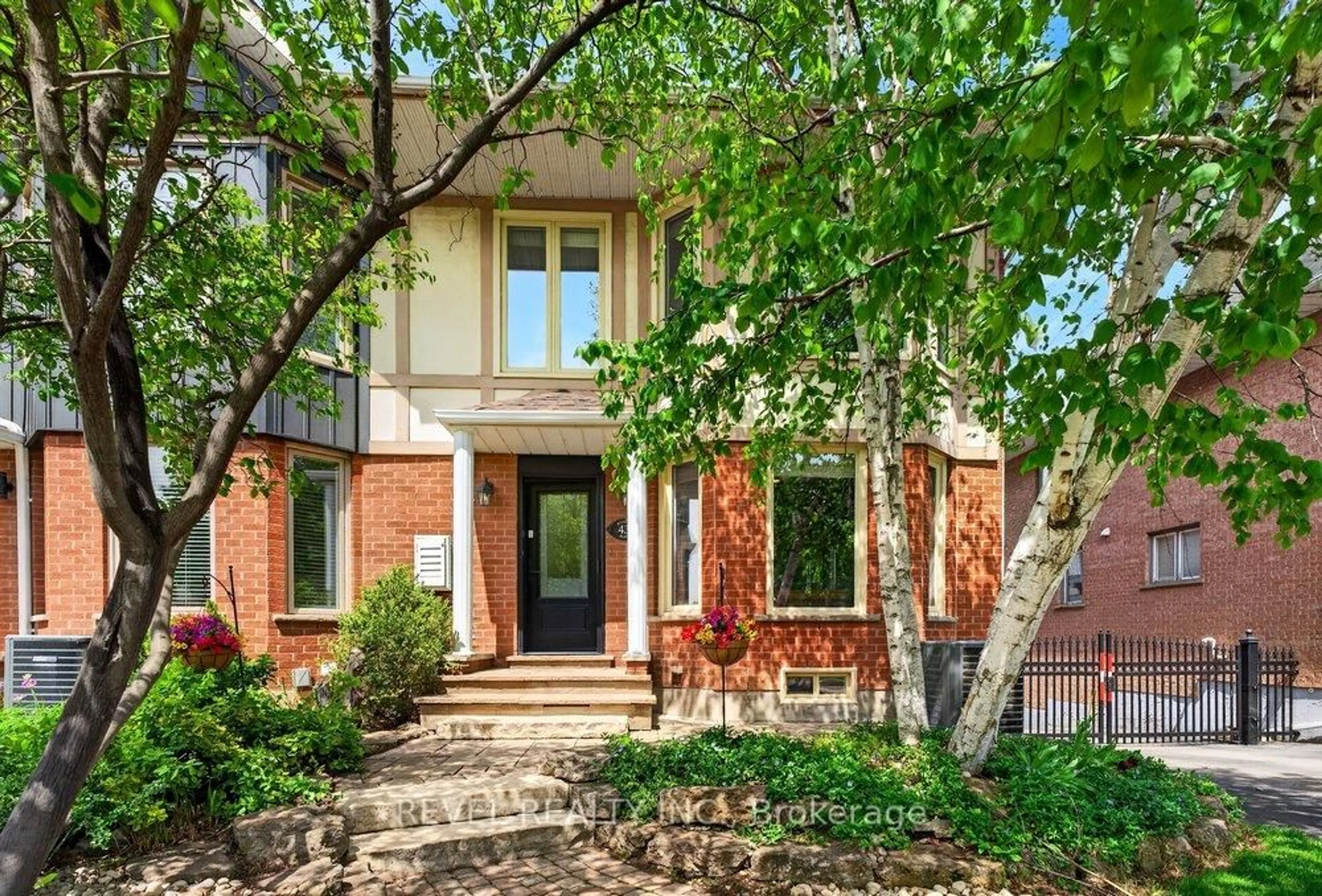 Home with brick exterior material, street for 43 Sunvale Pl, Hamilton Ontario L8E 4Z6