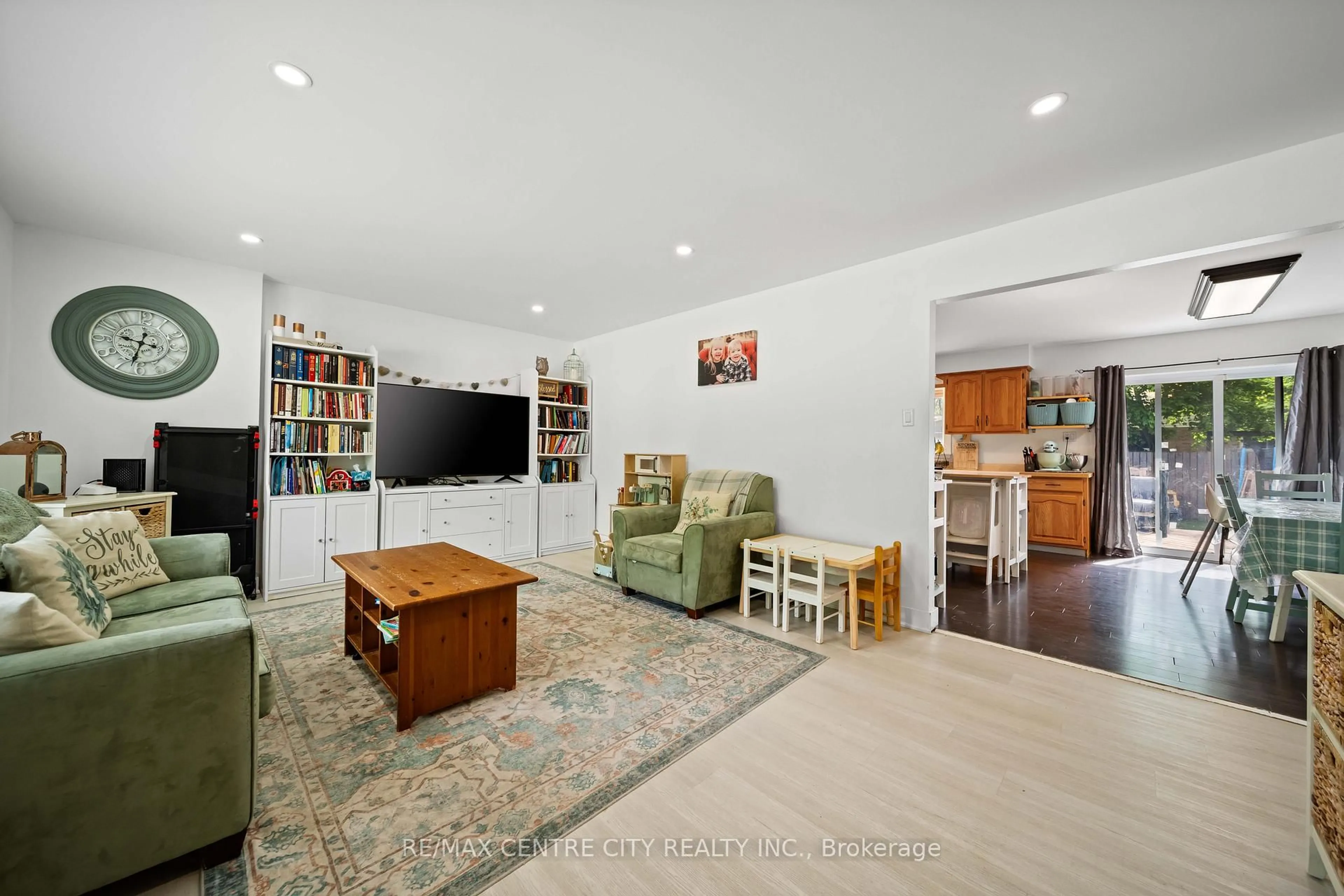 Living room with furniture, unknown for 135 Caverly Rd, Aylmer Ontario N5H 3C4
