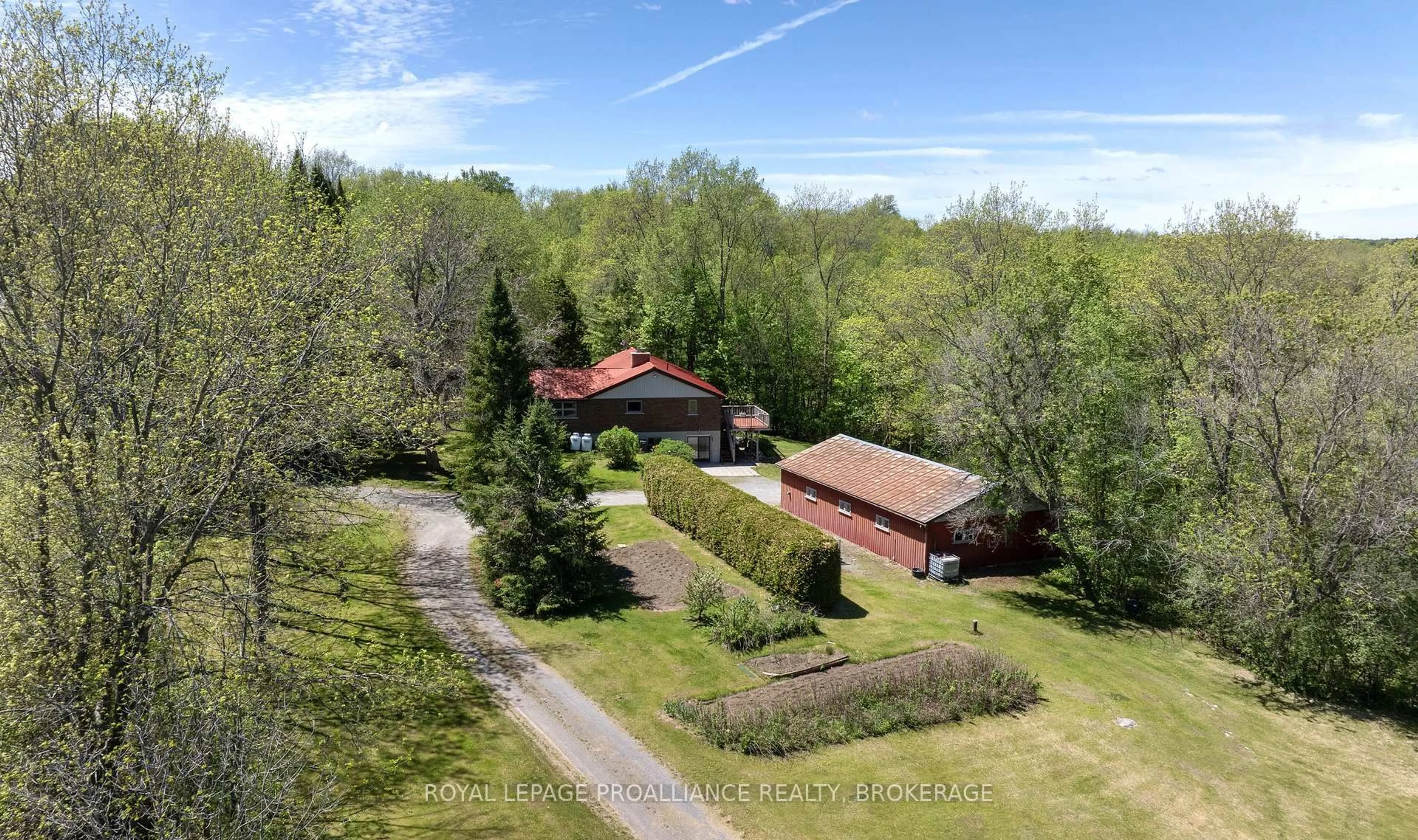 A pic from outside/outdoor area/front of a property/back of a property/a pic from drone, unknown for 3384 Murton Rd, Harrowsmith Ontario K0H 1V0