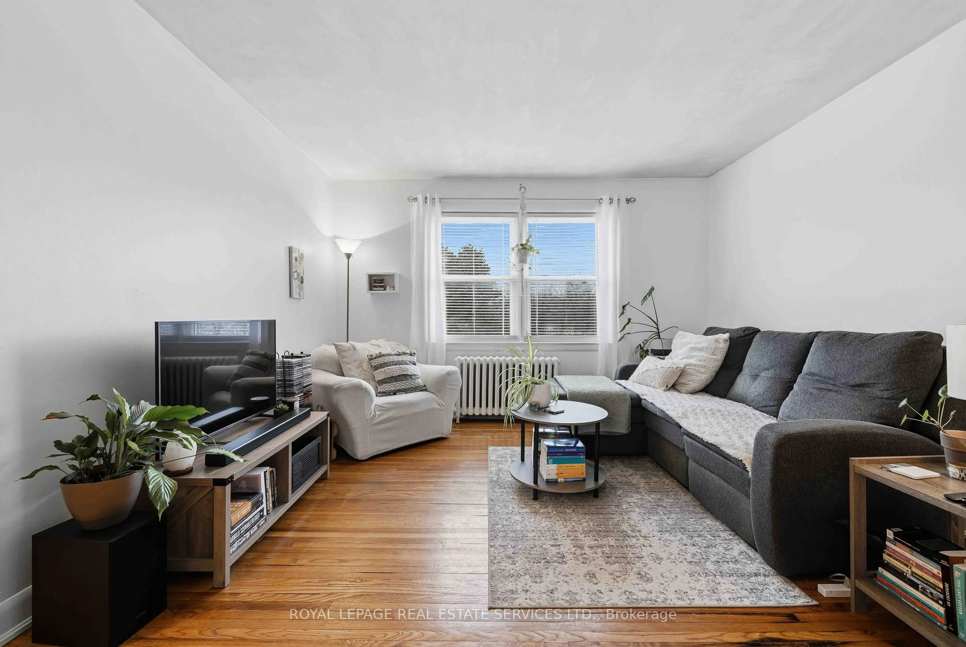 Living room with furniture, unknown for 1028 Johnson St, Kingston Ontario K7M 2N4