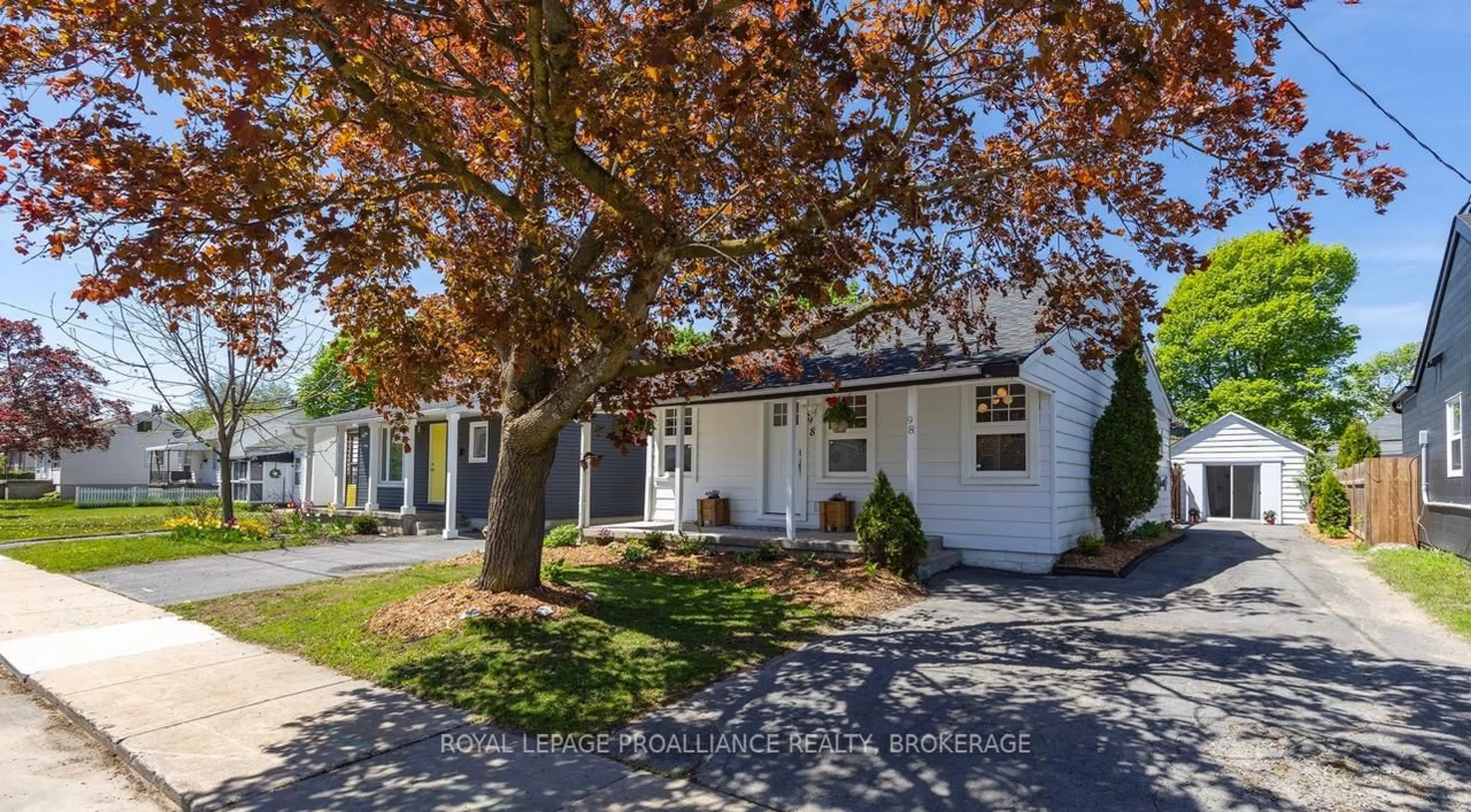 Home with vinyl exterior material, street for 98 Carleton St, Kingston Ontario K7K 4G1