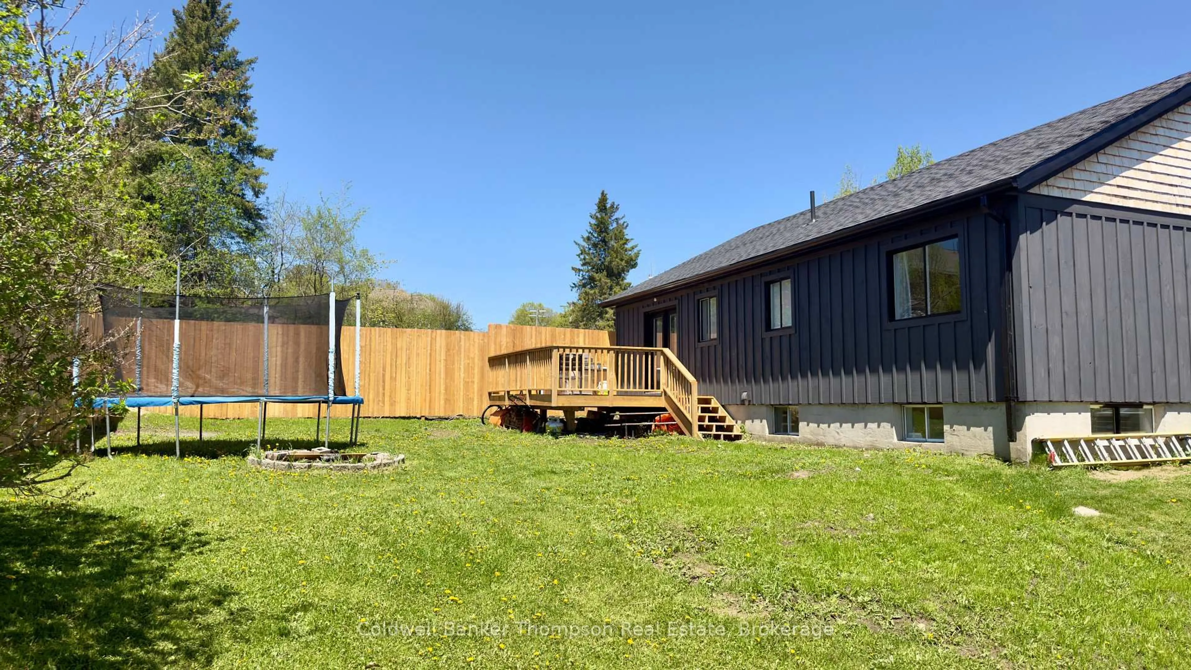 Patio, unknown for 6 Kitchen Rd, Huntsville Ontario P1H 1Y1