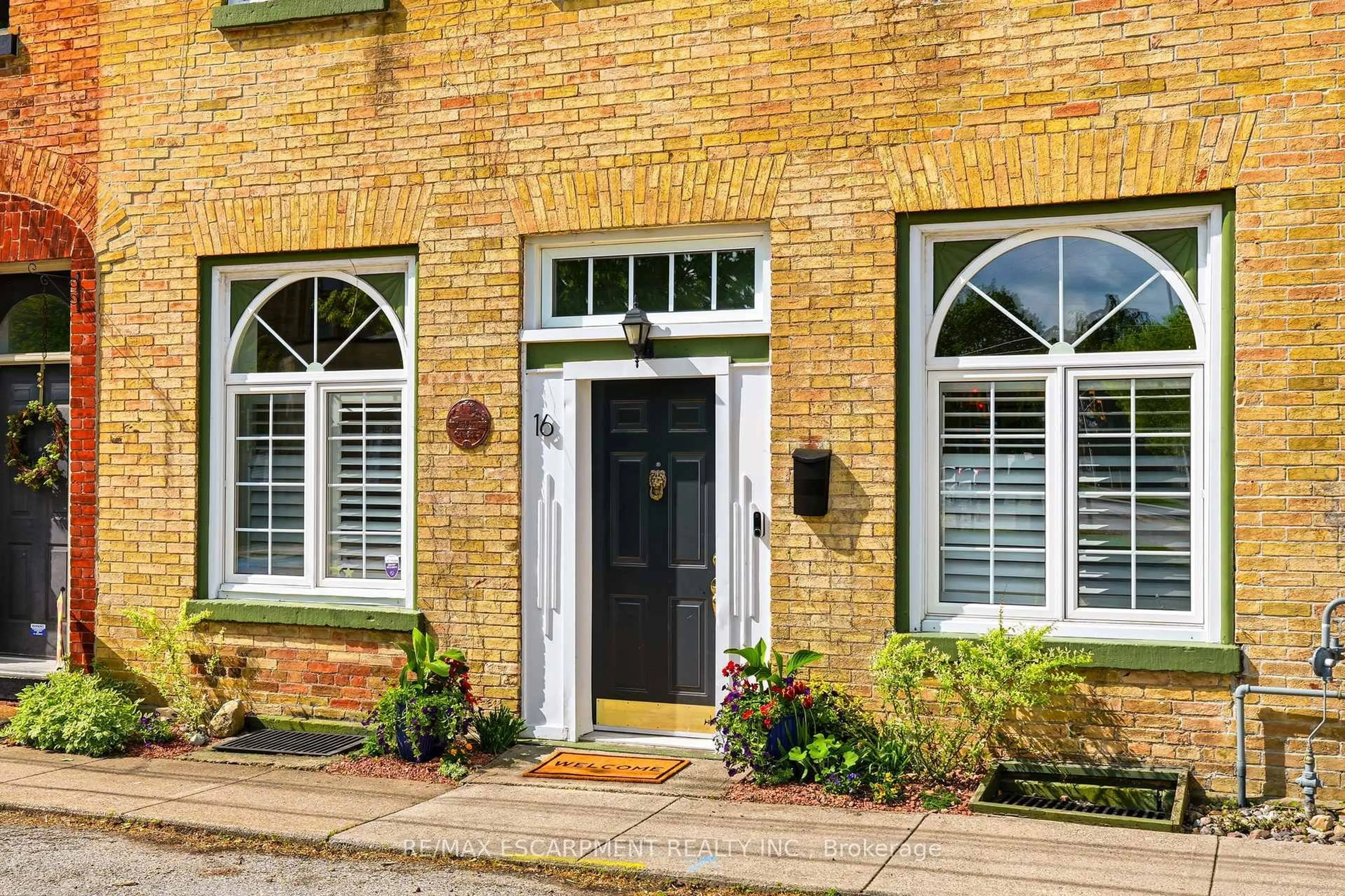Home with brick exterior material, street for 16 HATT St, Hamilton Ontario L9H 2E8