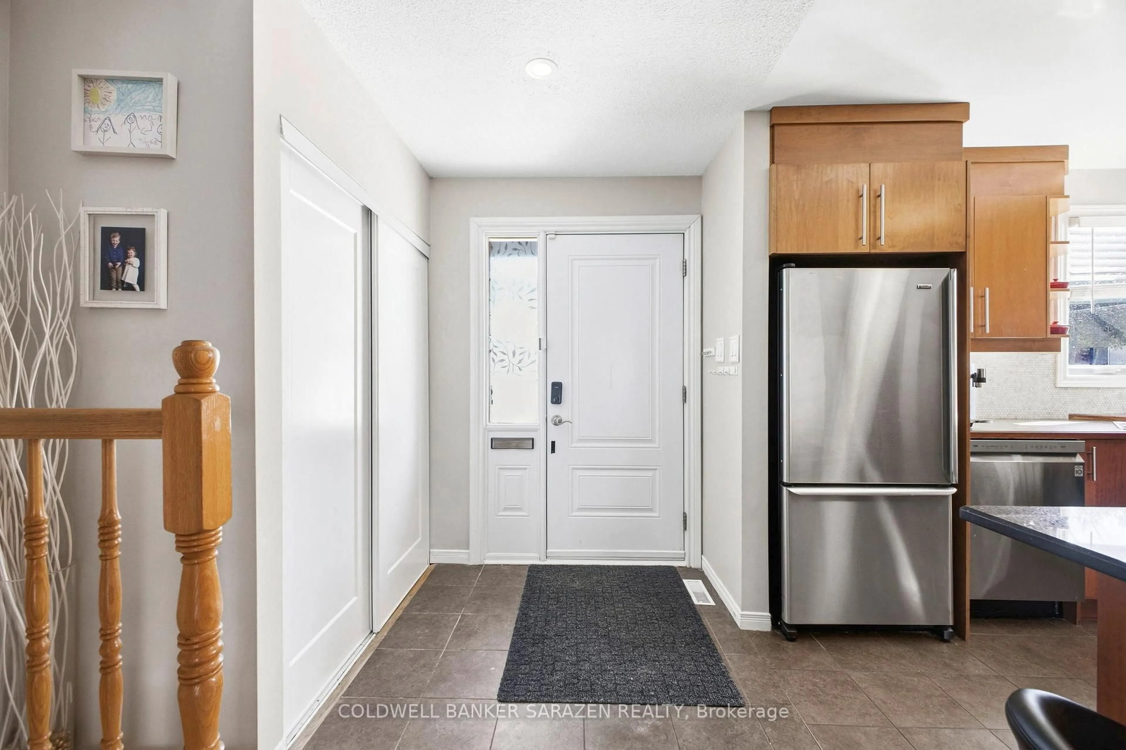 Indoor entryway for 161 McClintock Way, Kanata Ontario K2L 2A5