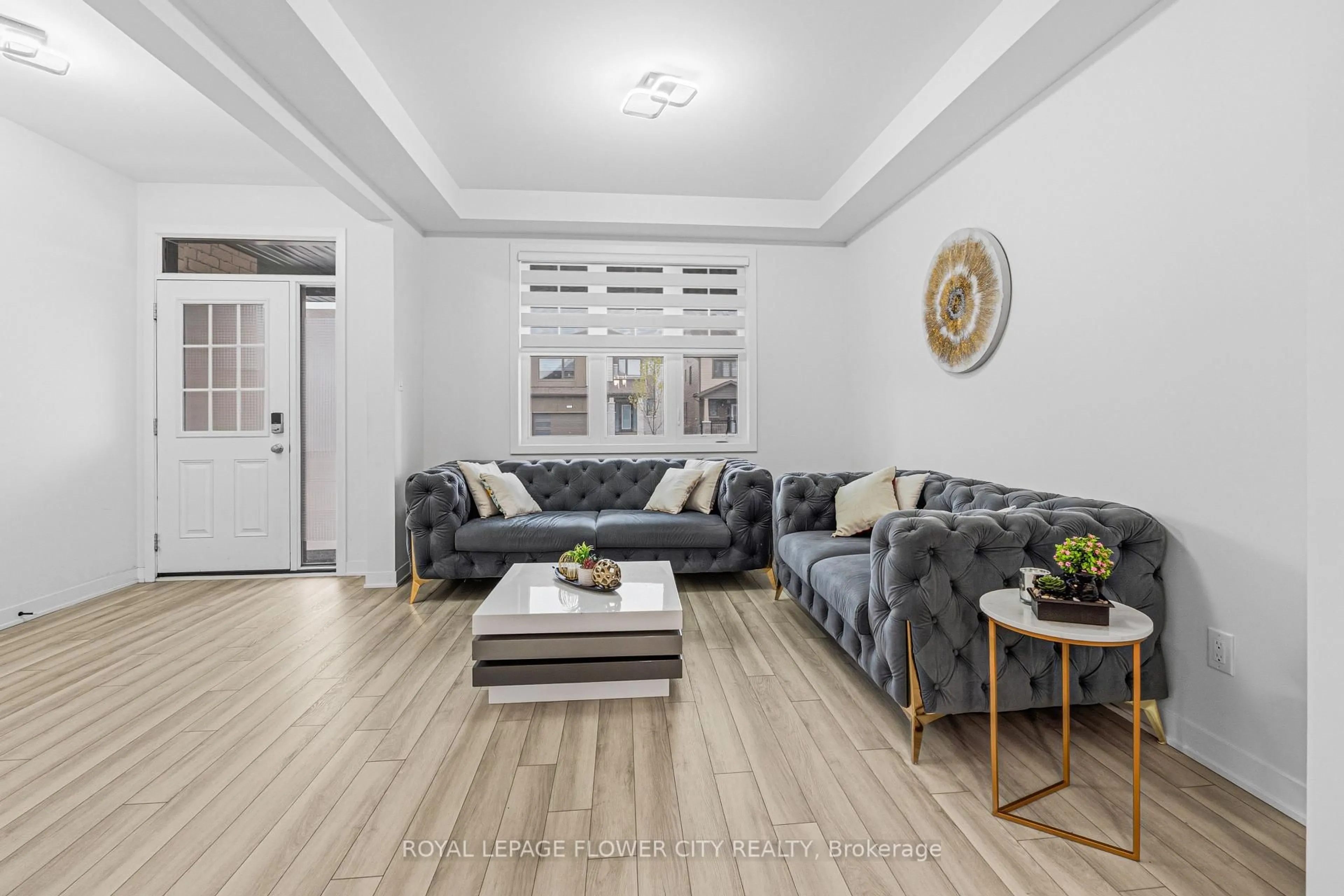 Living room with furniture, unknown for 428 Meynell Rd, Richmond Ontario K0A 2Z0