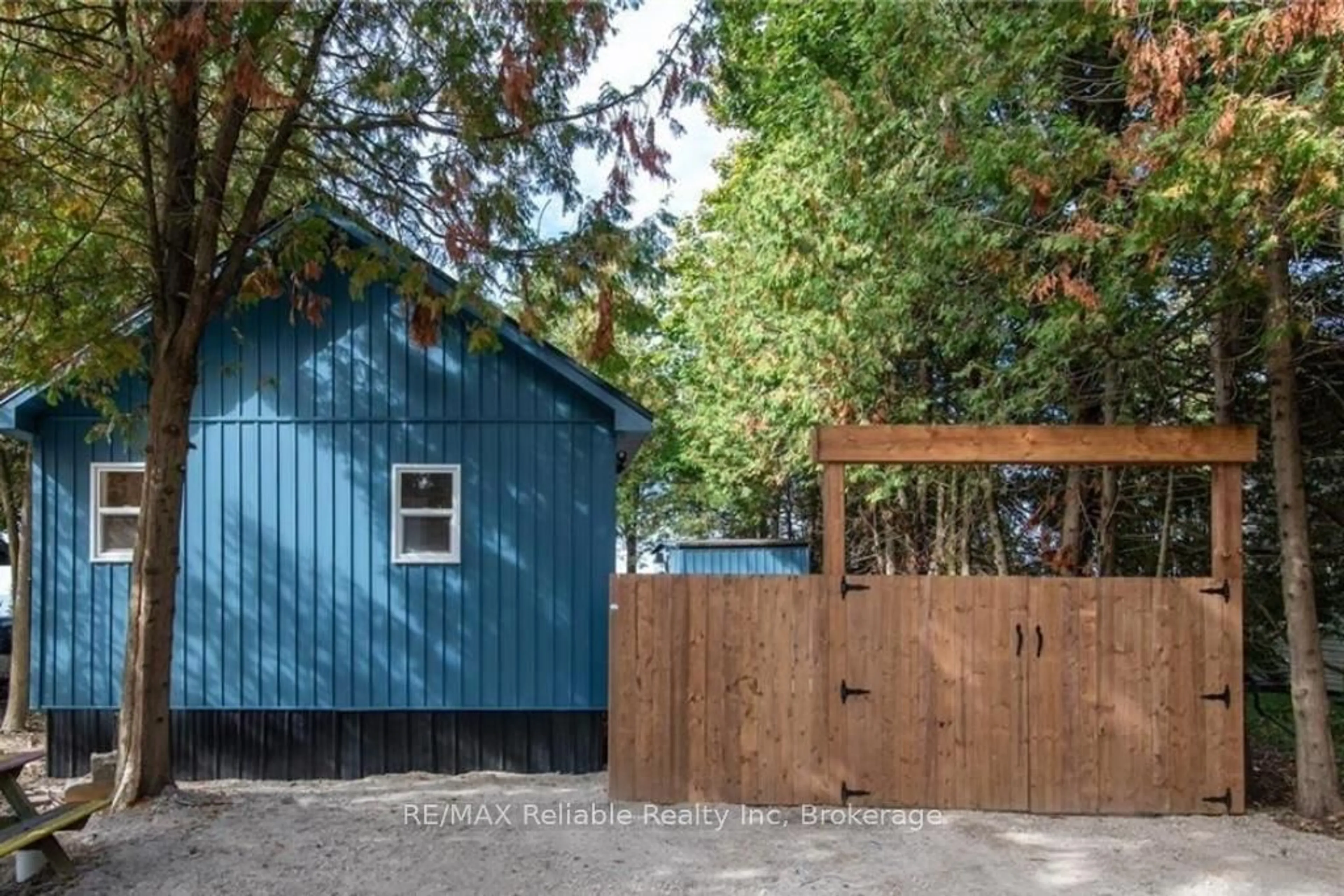 Shed for 79265 Fuller Dr, Central Huron Ontario N7A 3X8