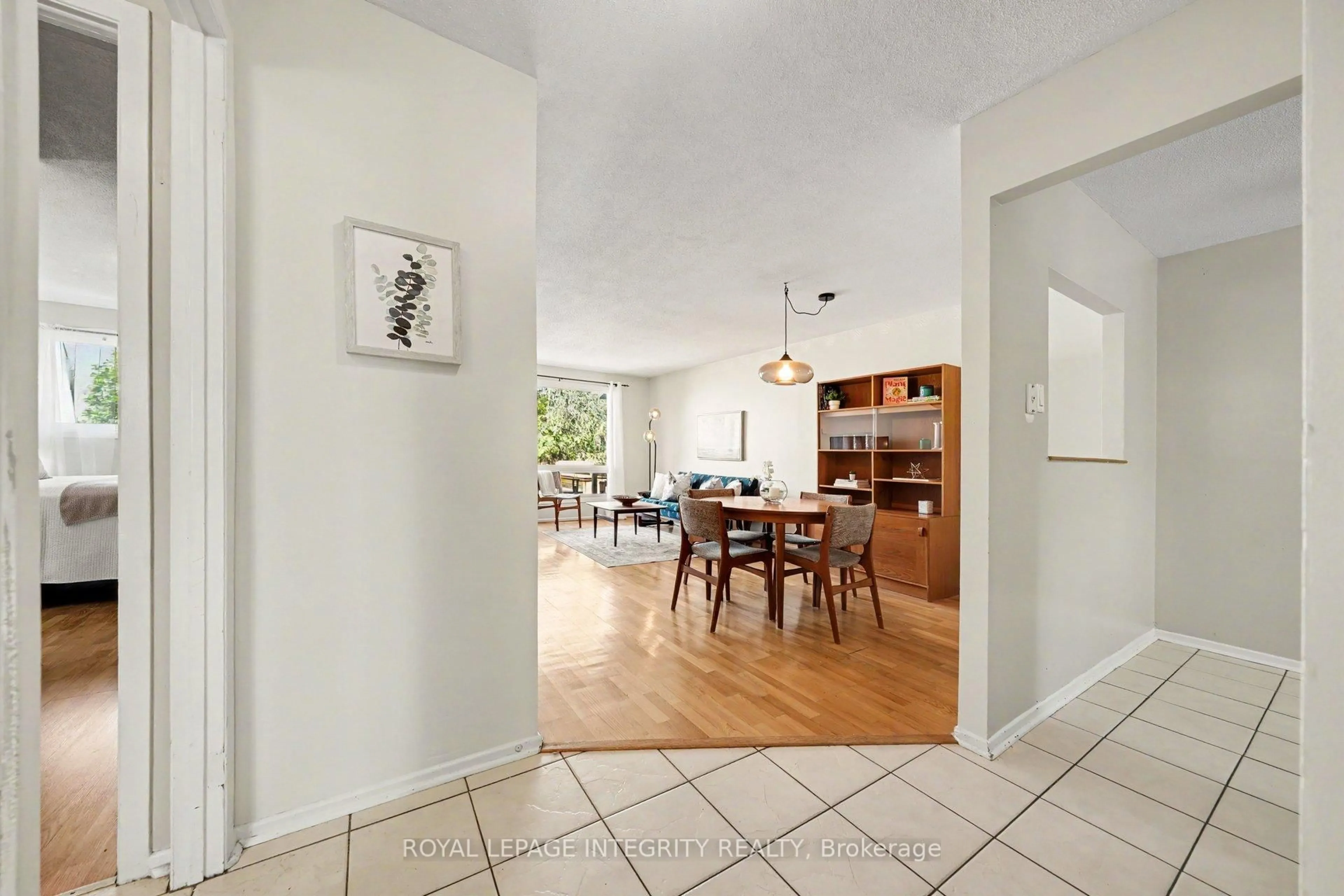 Unknown for 200 Woodfield Dr #106, Ottawa Ontario K2G 3W8