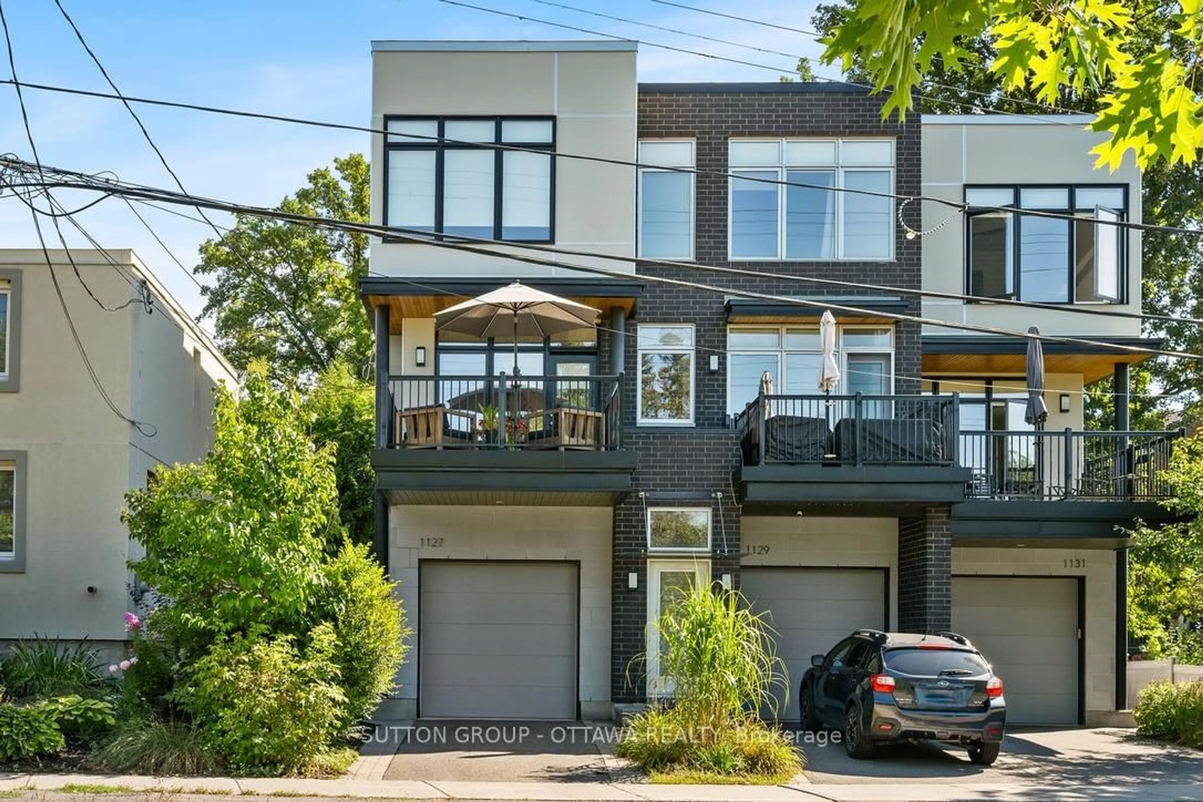Home with brick exterior material, street for 1127 NORTH RIVER Rd, Ottawa Ontario K1K 3W4