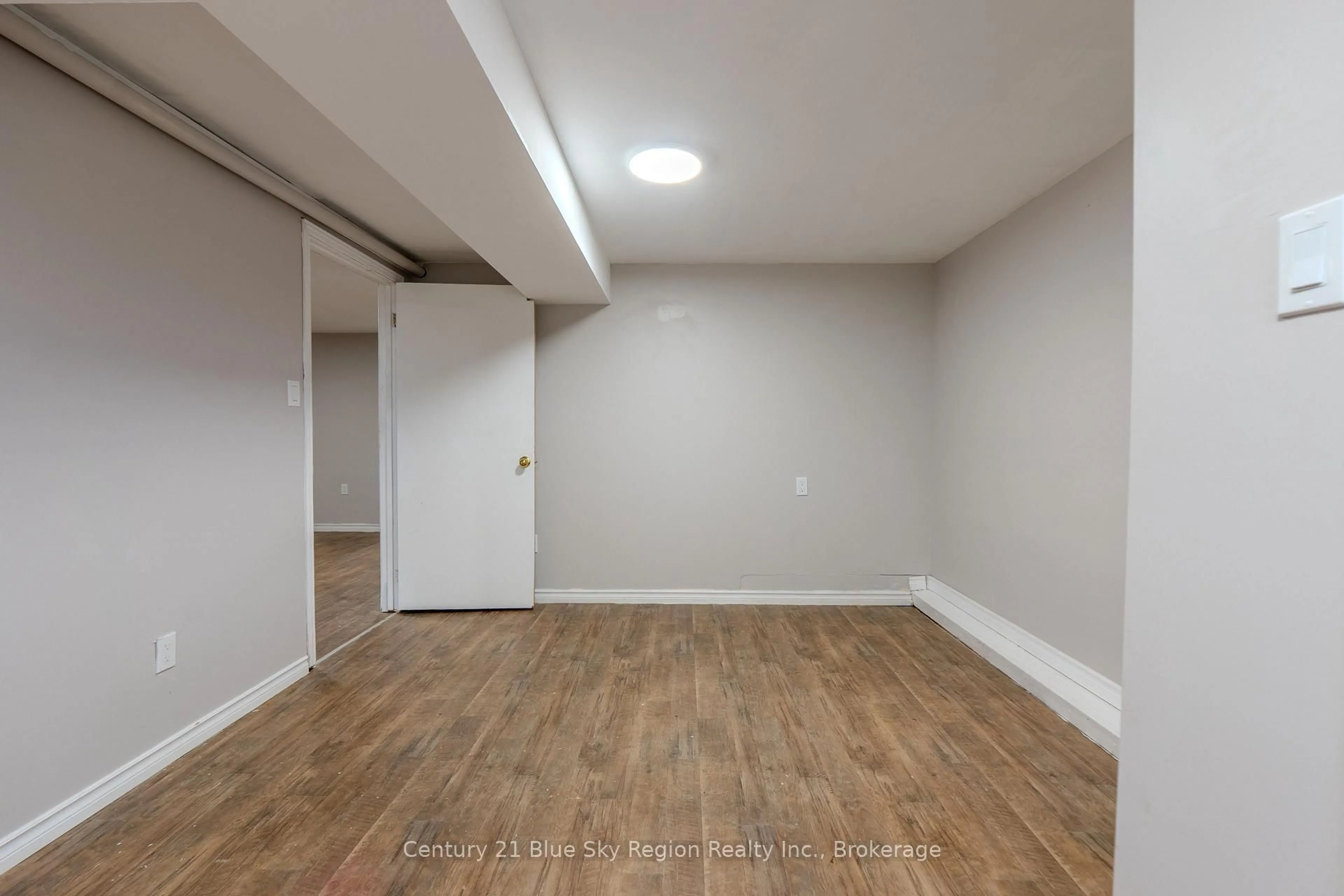 A pic of a room for 862 Lakeshore Dr, North Bay Ontario P1A 2G8