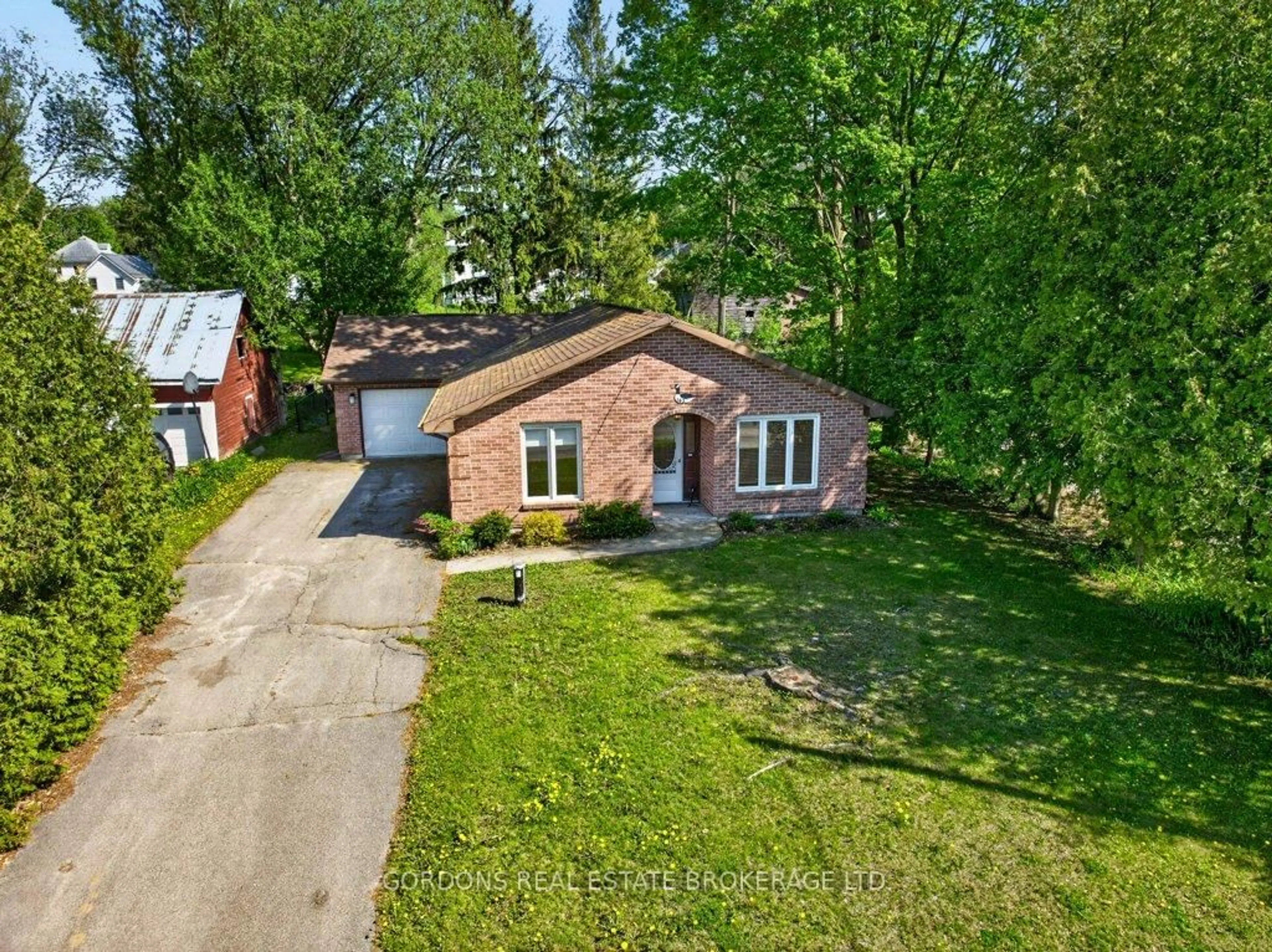 A pic from outside/outdoor area/front of a property/back of a property/a pic from drone, street for 163 Main St, Leeds and the Thousand Islands Ontario K0H 2N0