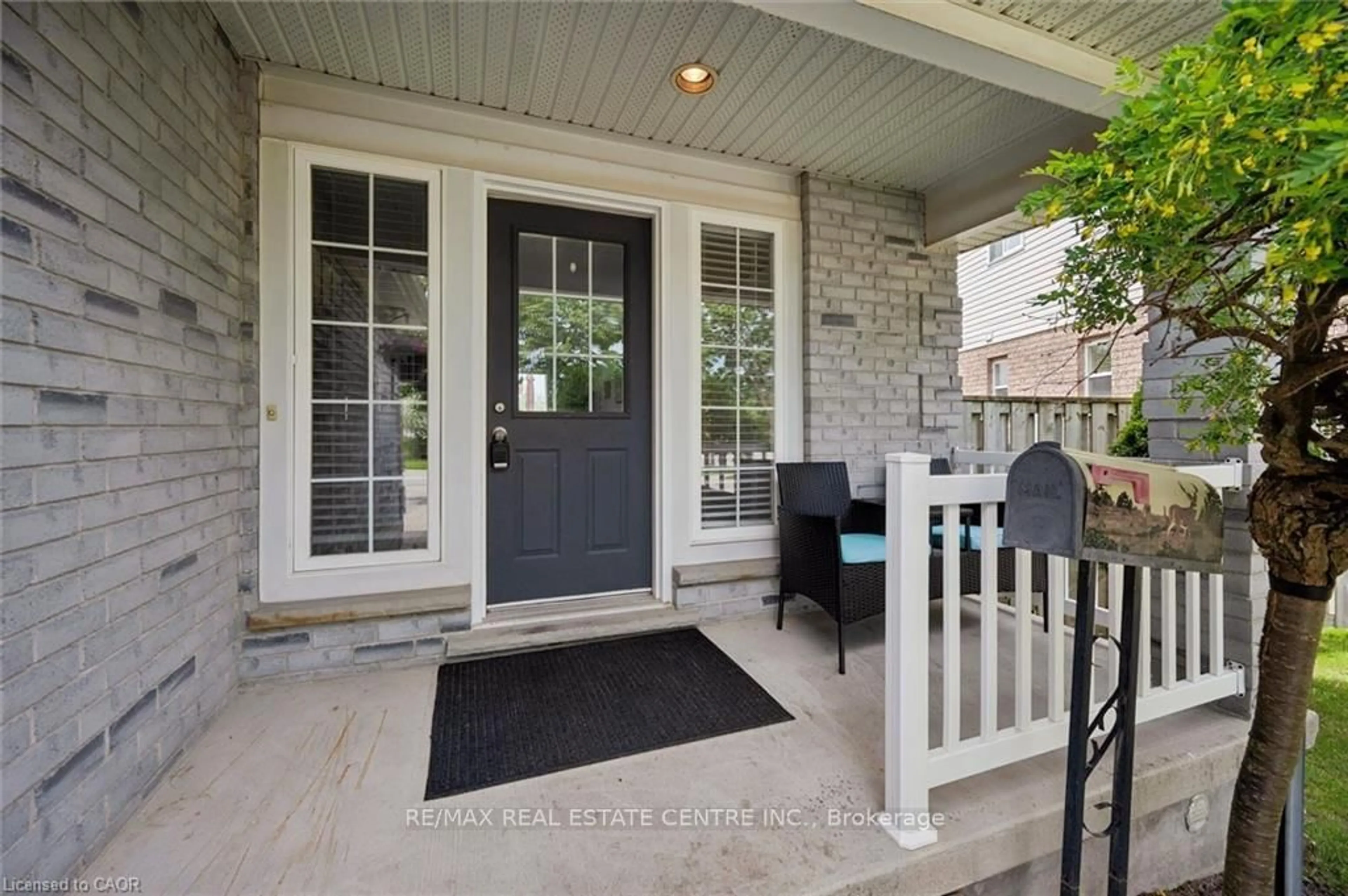 Indoor entryway for 24 Buckthorn Cres, Guelph Ontario N1E 7C3