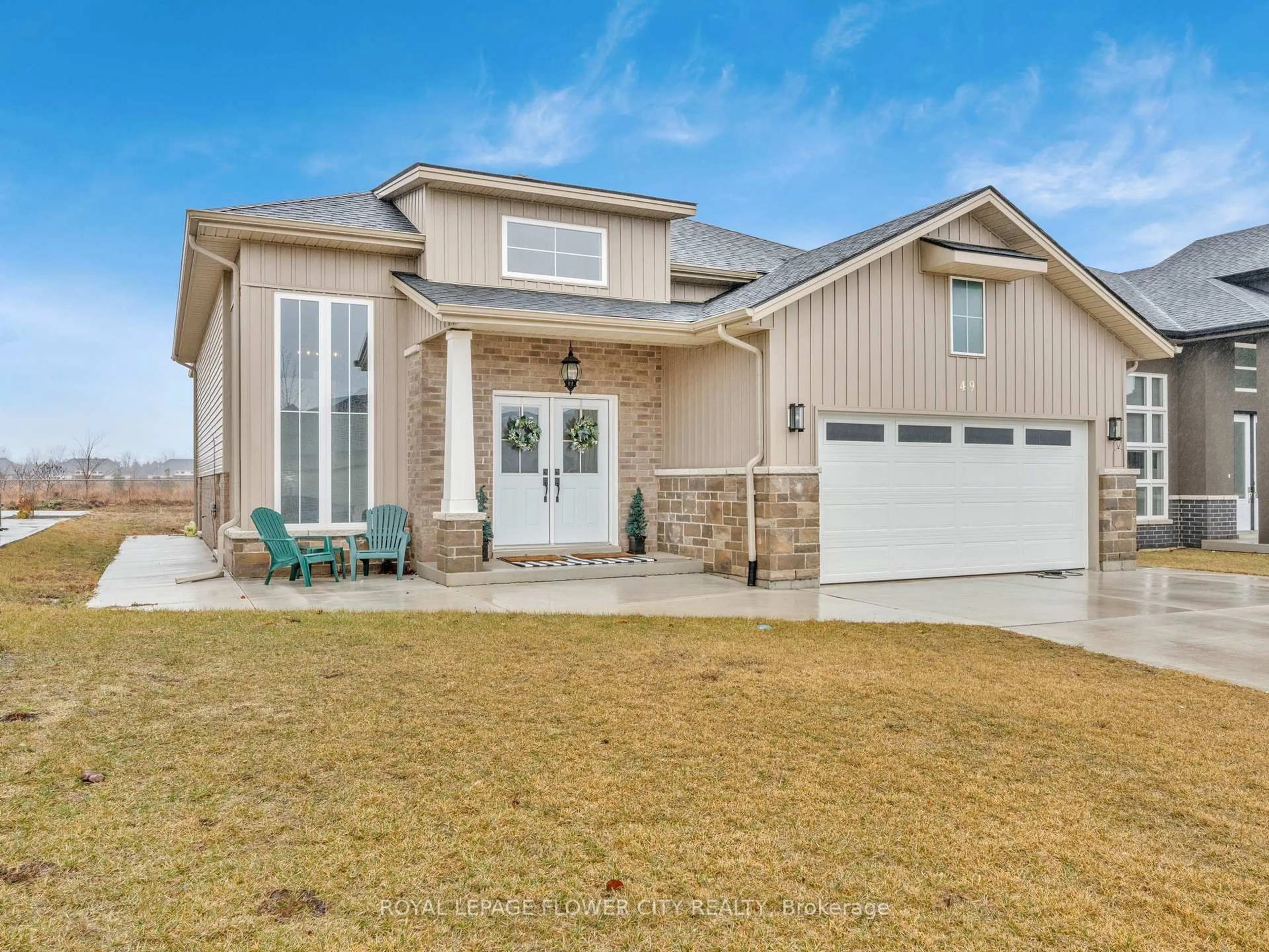 Home with vinyl exterior material, street for 49 KINGSBRIDGE Dr, Amherstburg Ontario N9V 4A5